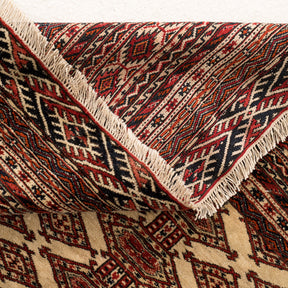 7x9 Beige Area Rug