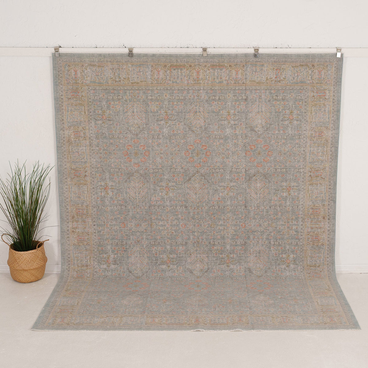 Hortensinda - Turkish Area Rug