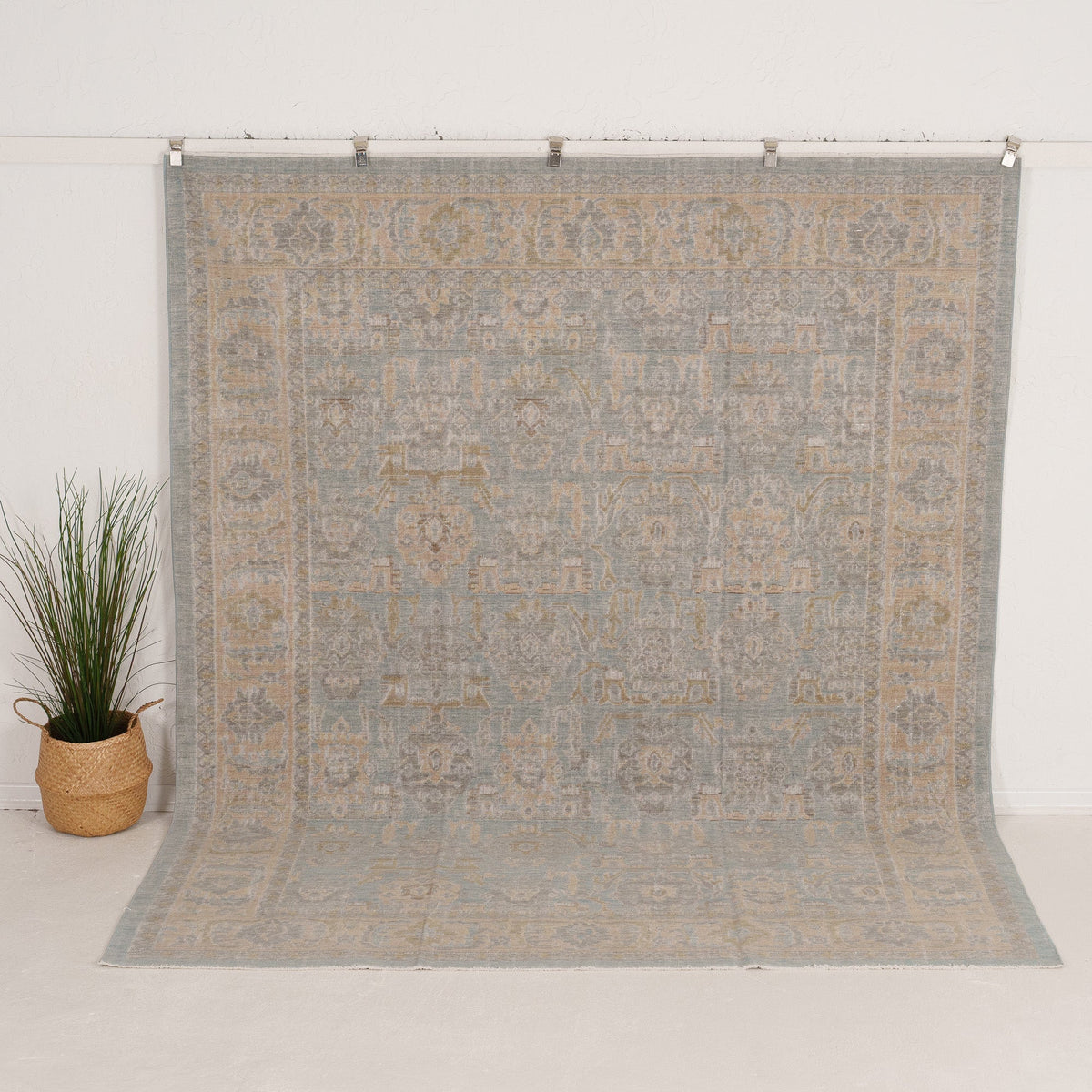 Isoloris - Turkish Area Rug