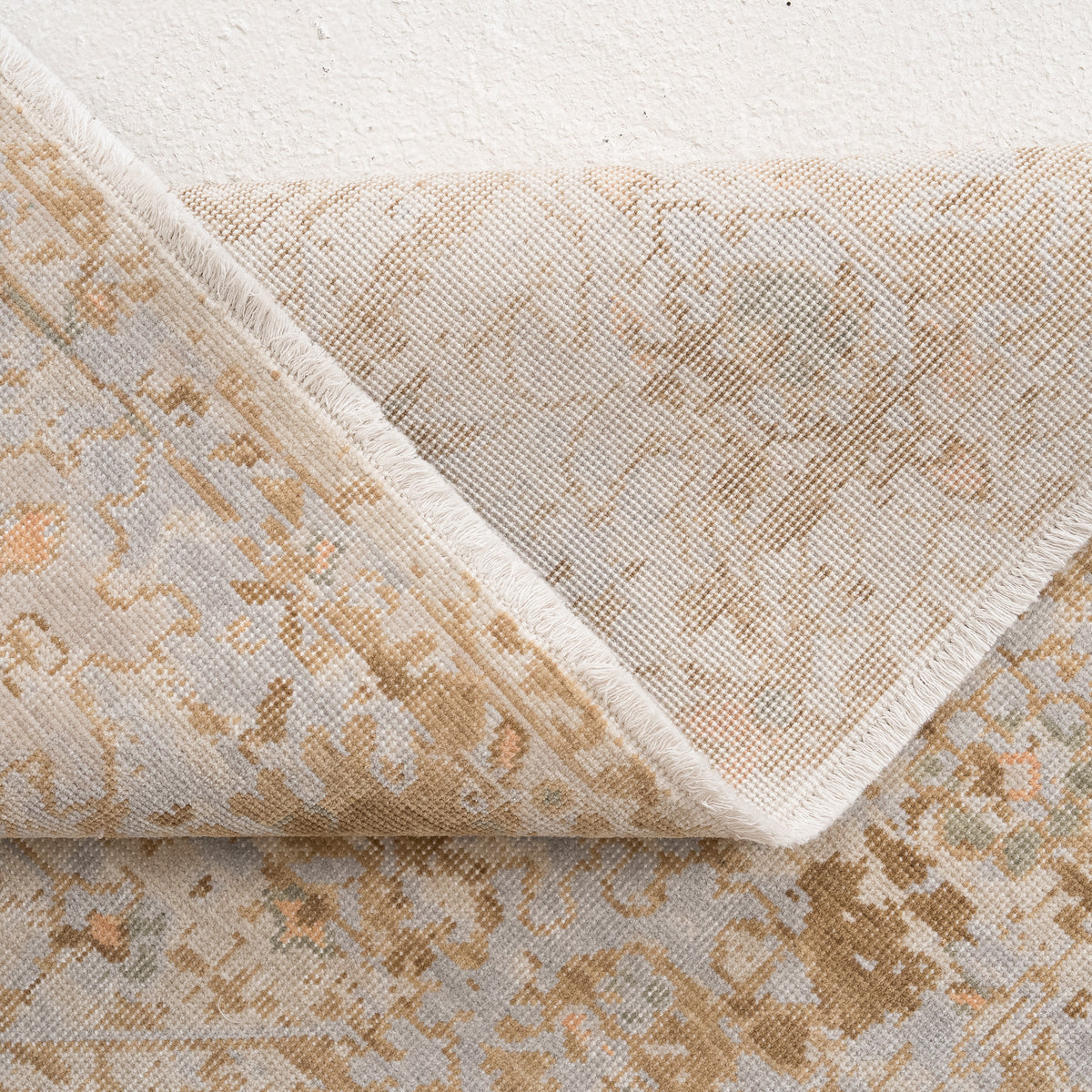 6x10 Beige Area Rug