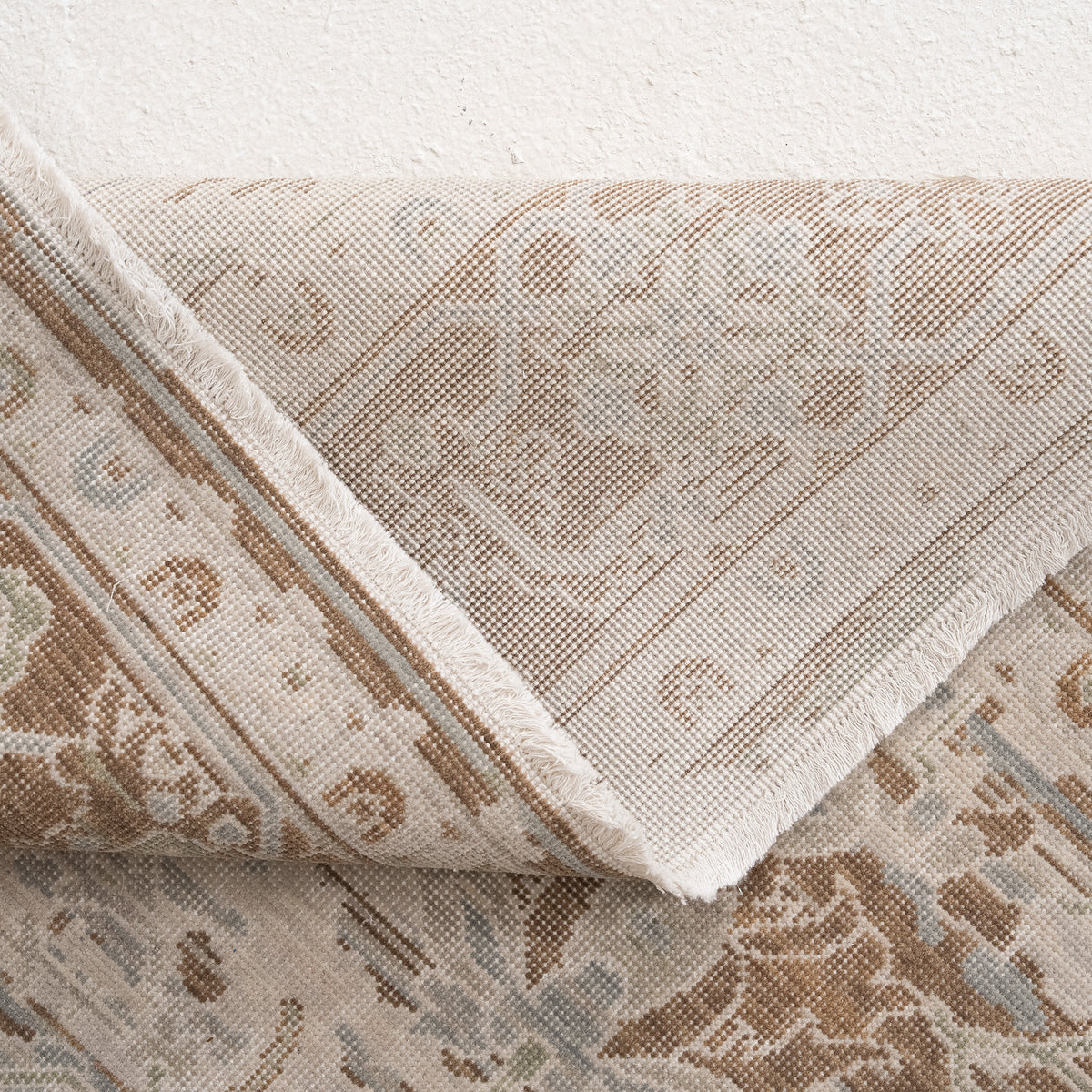 6x10 Beige Area Rug