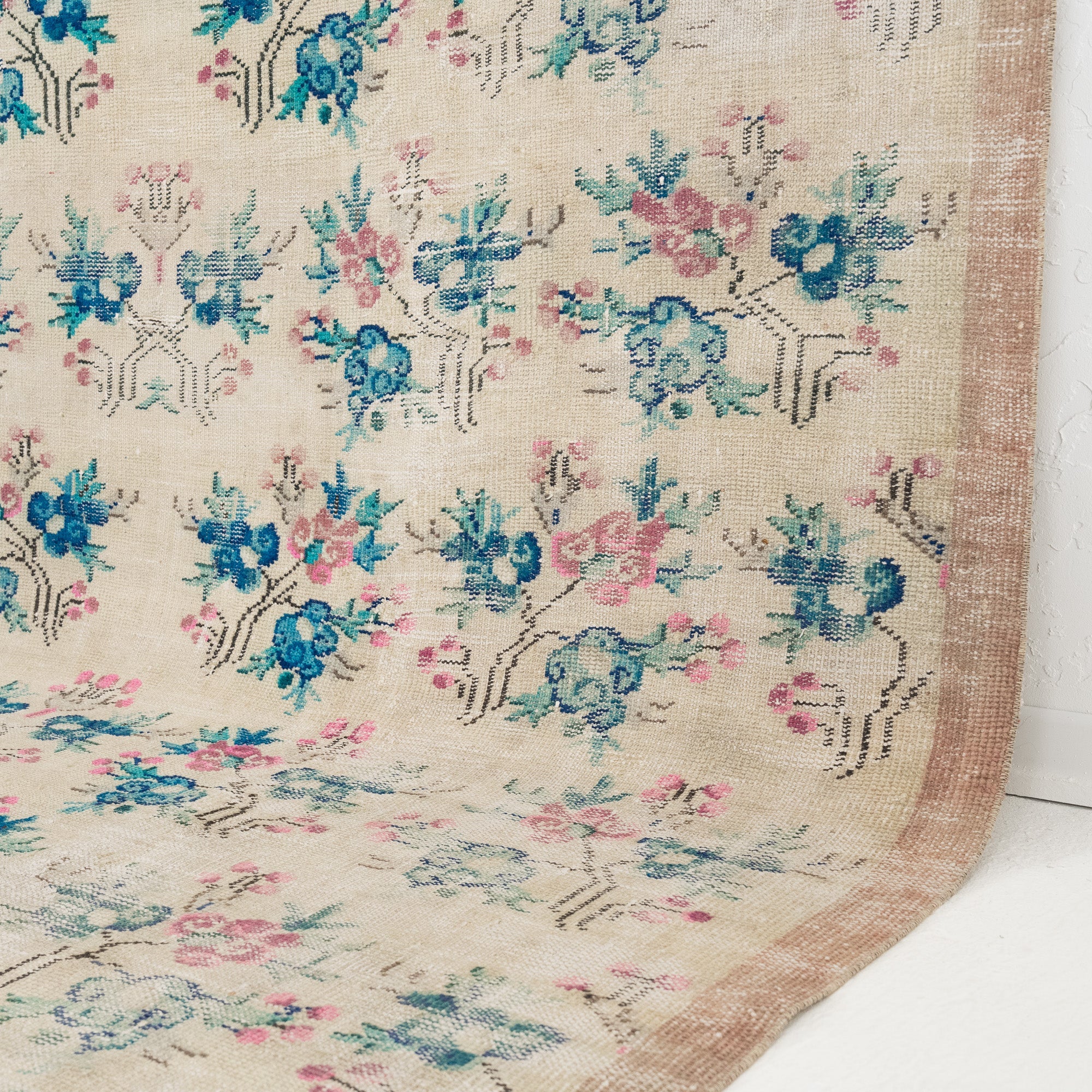 Norevia - Vintage Turkish Area Rug