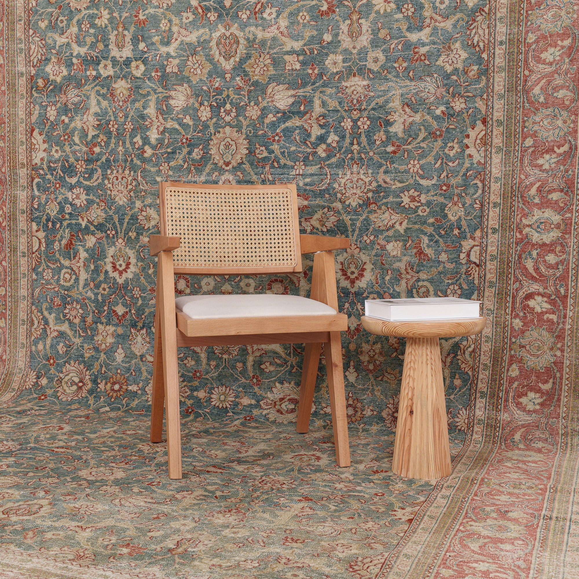 Arelara - Vintage Persian Area Rug