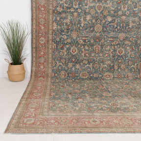 Arelara - Vintage Persian Area Rug