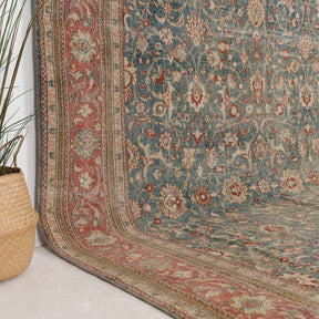 Arelara - Vintage Persian Area Rug