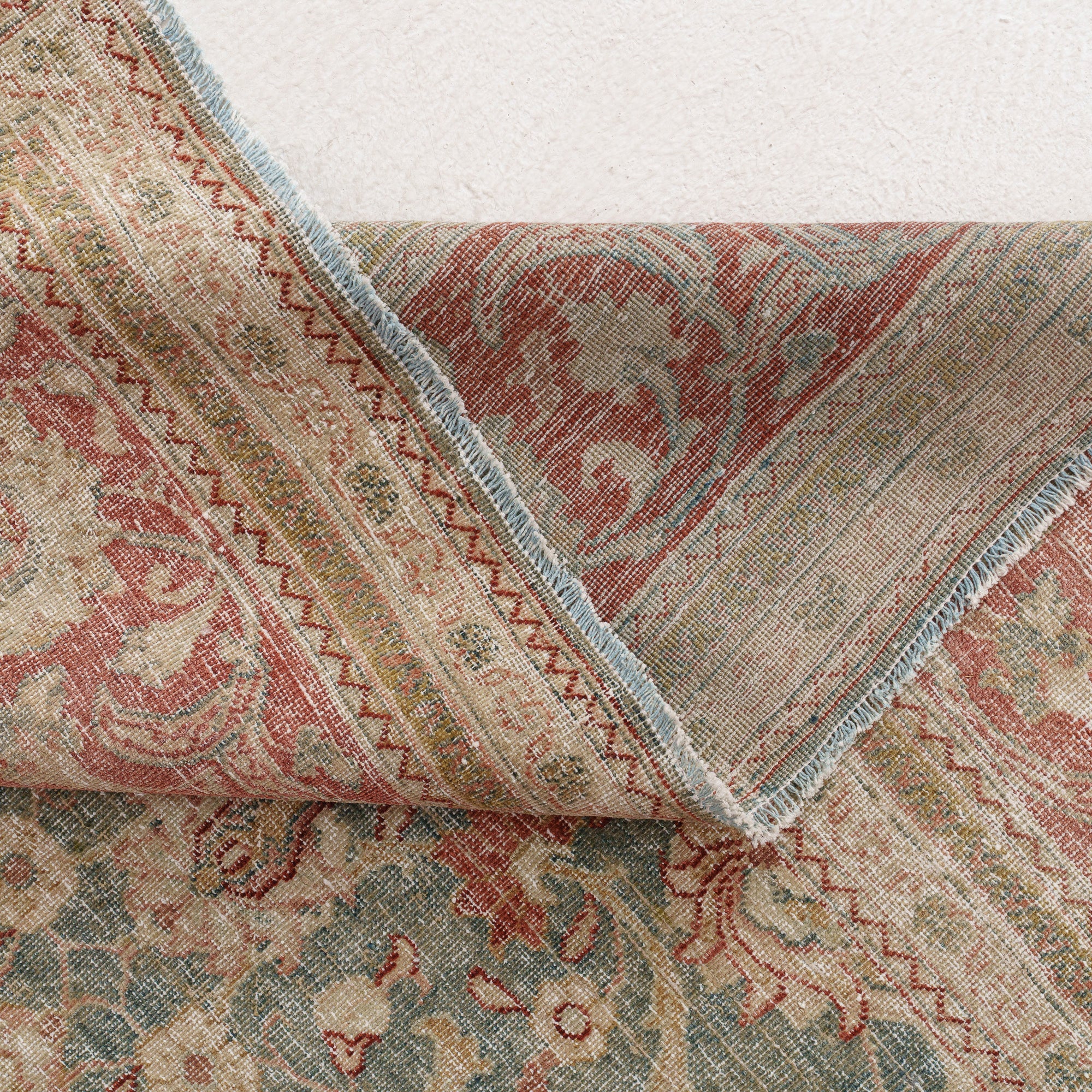 Arelara - Vintage Persian Area Rug