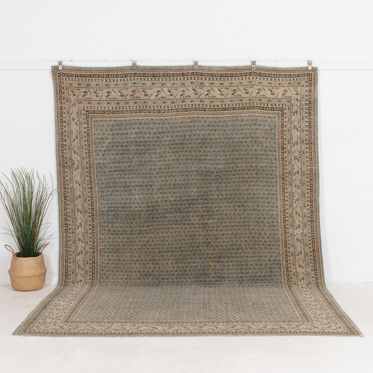 Arelaria - Vintage Persian Area Rug