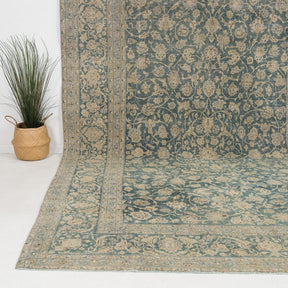 Calivessa - Vintage Persian Area Rug
