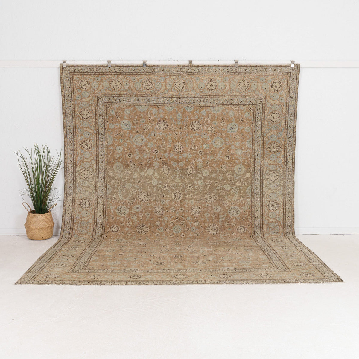 Arelella - Vintage Persian Area Rug