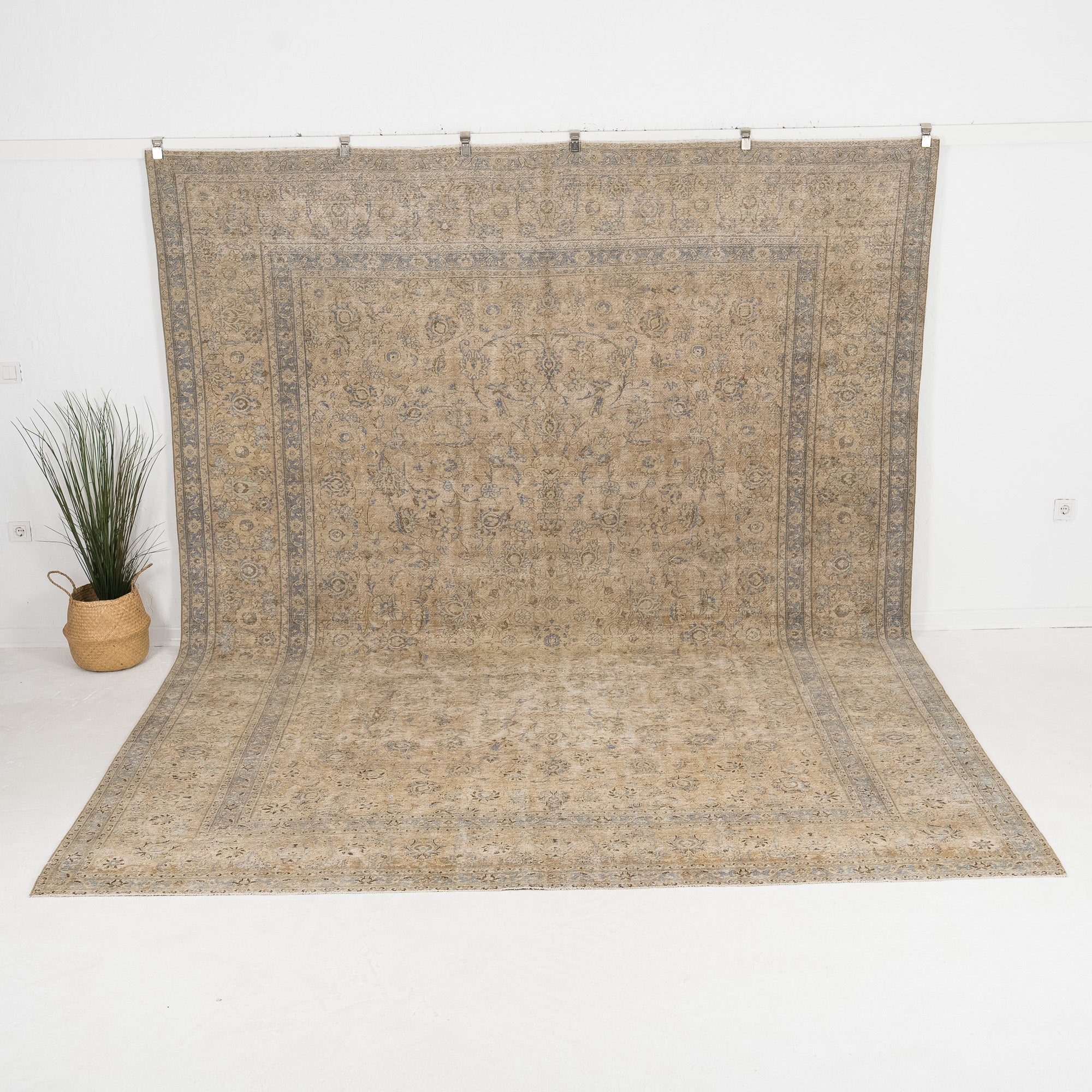 Aeralise - Vintage Persian Area Rug