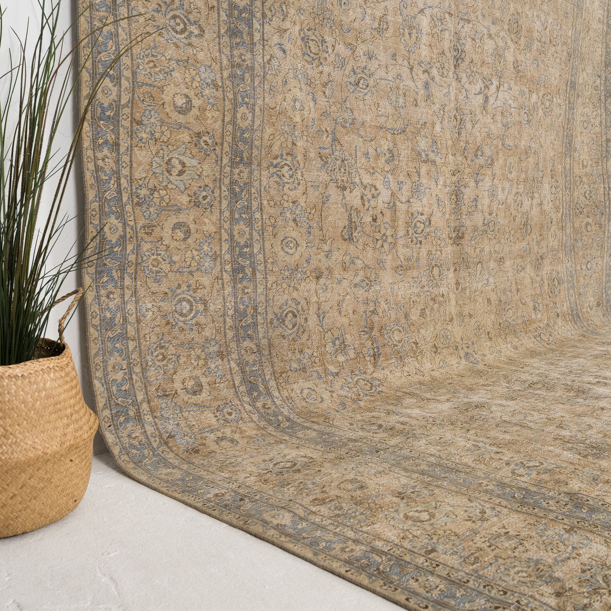 Aeralise - Vintage Persian Area Rug