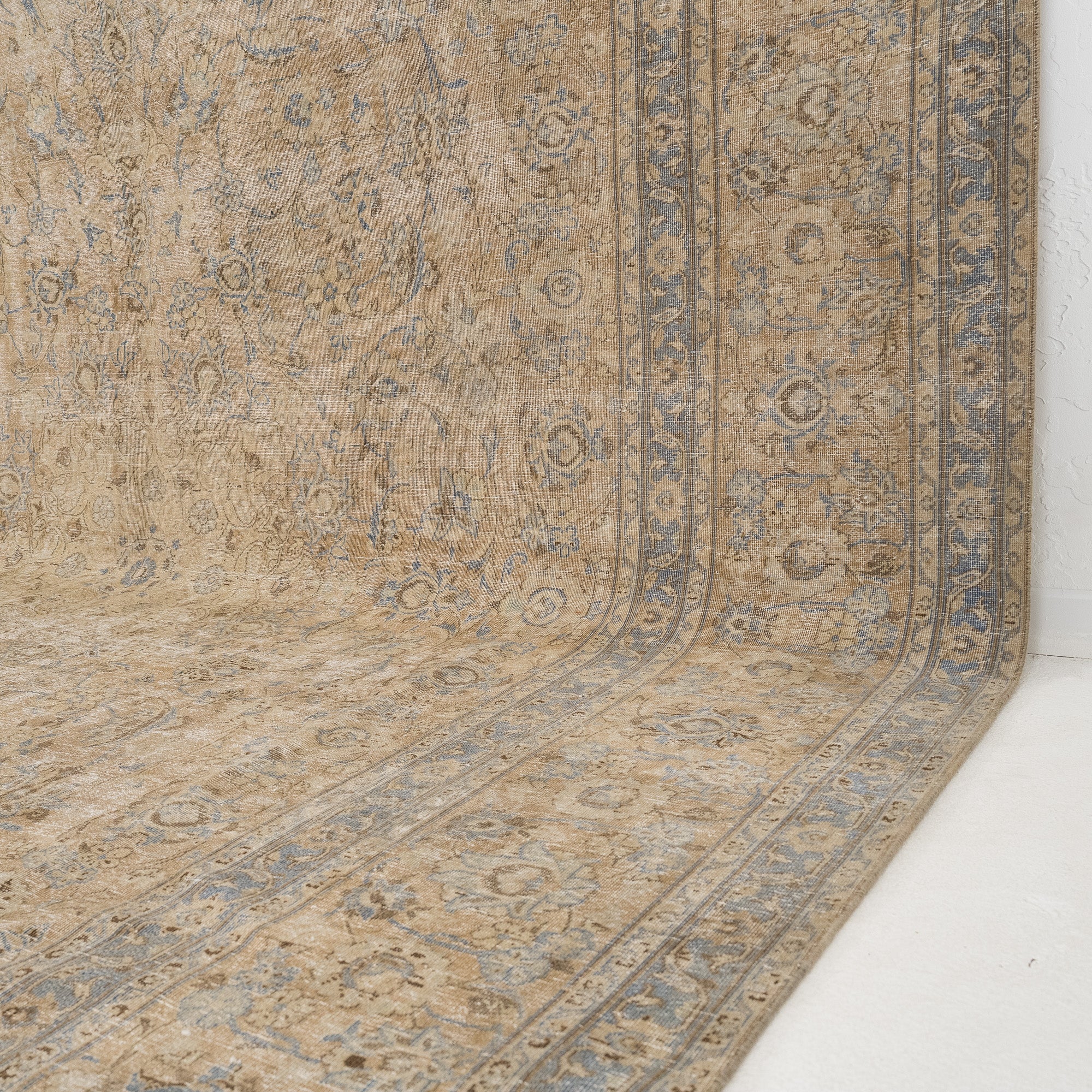Aeralise - Vintage Persian Area Rug