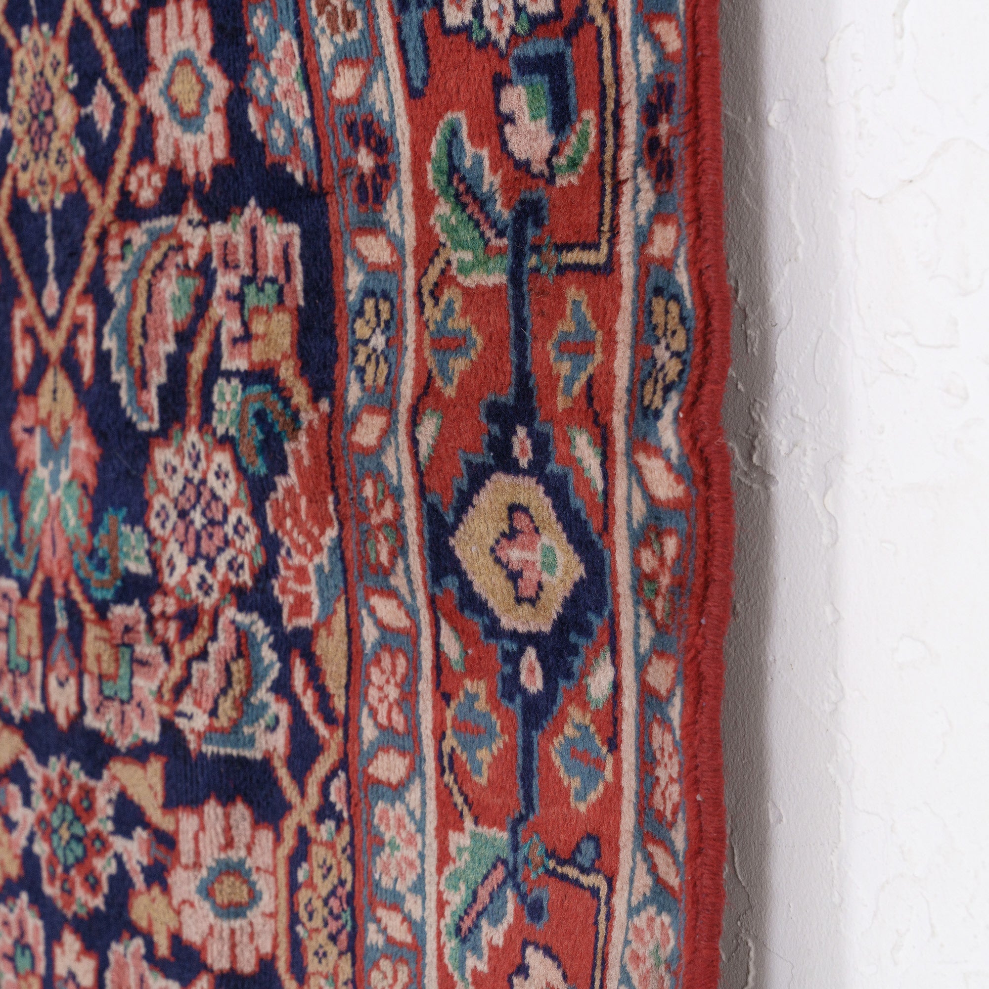 Laerisis - Vintage Persian Small Rug