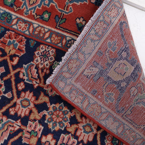Laerisis - Vintage Persian Small Rug
