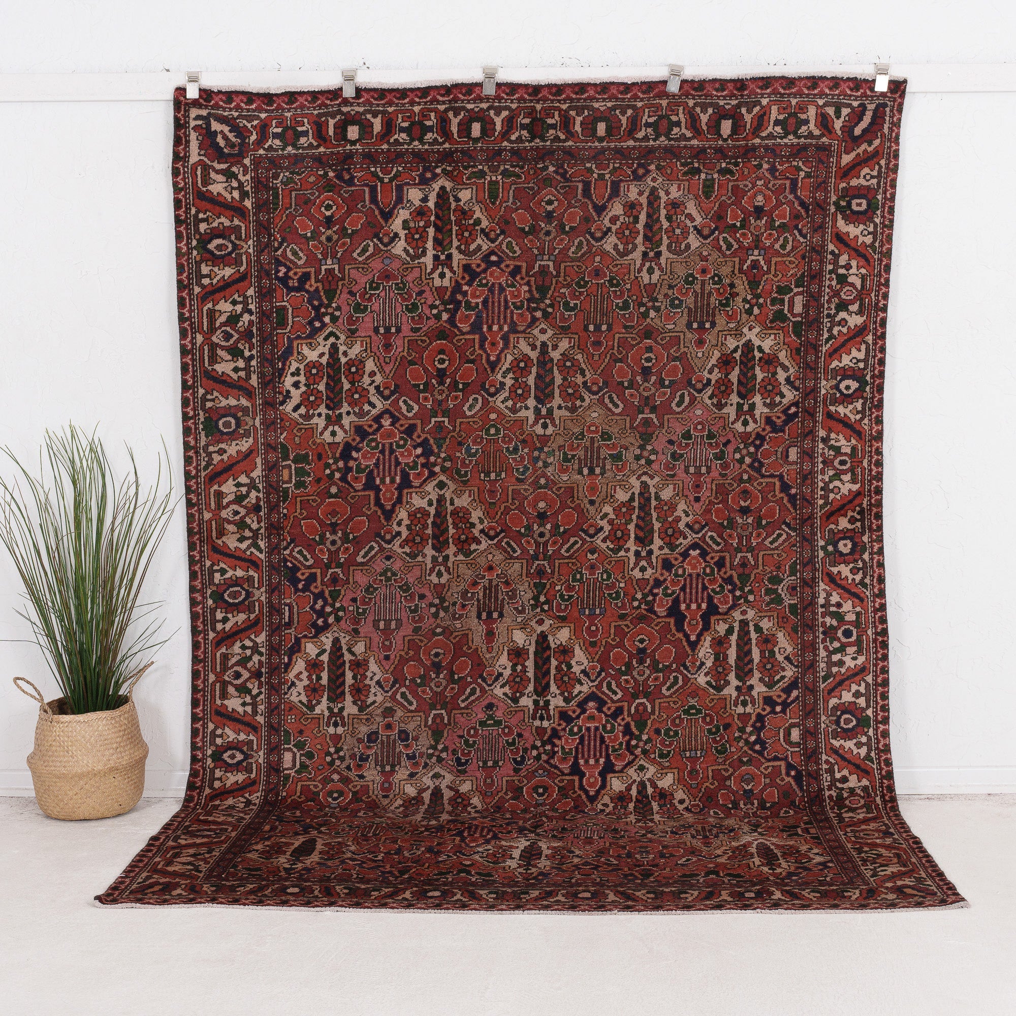 Kaelinaria - Vintage Persian Area Rug