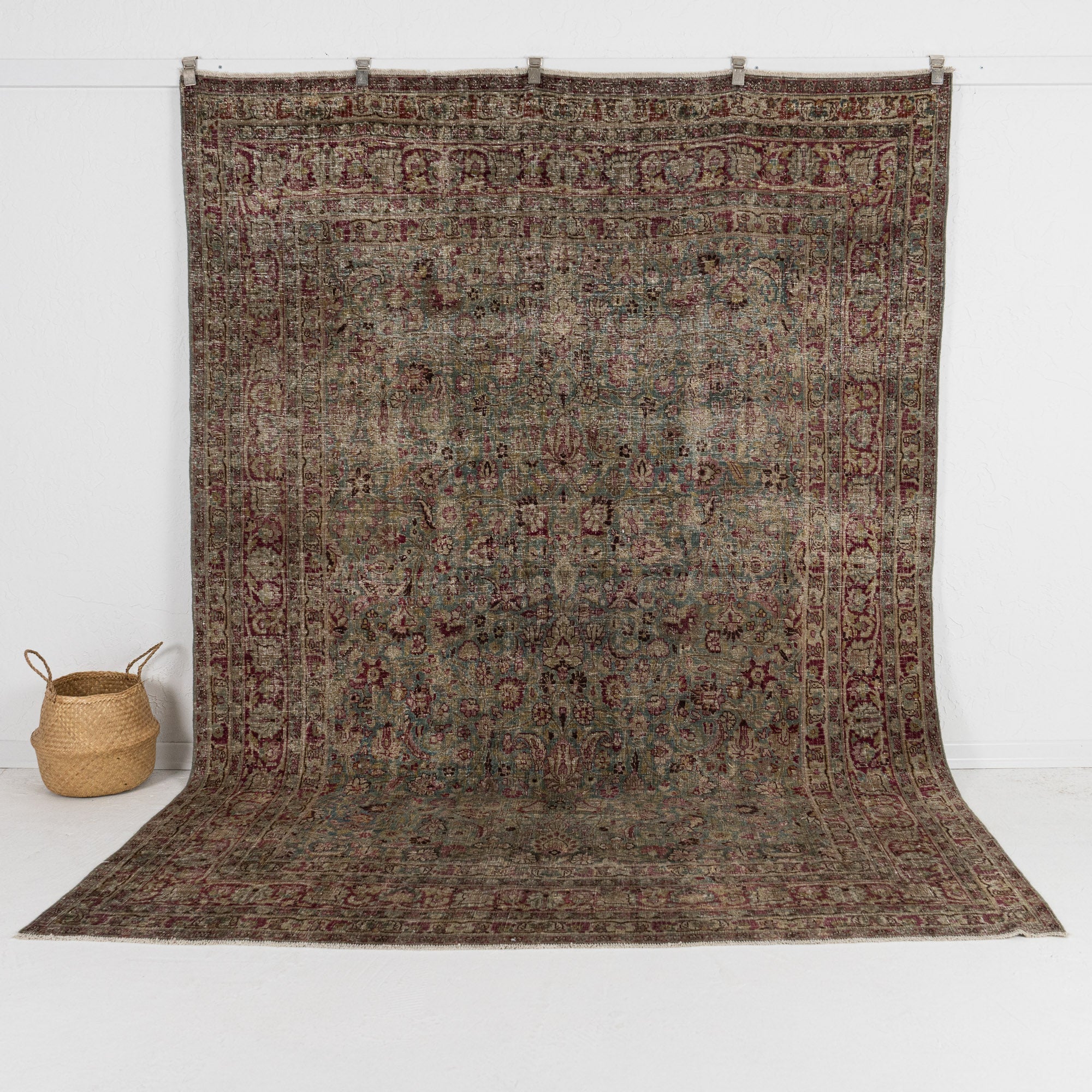 Vivessa - Persian Rug, Handcrafted & Timeless