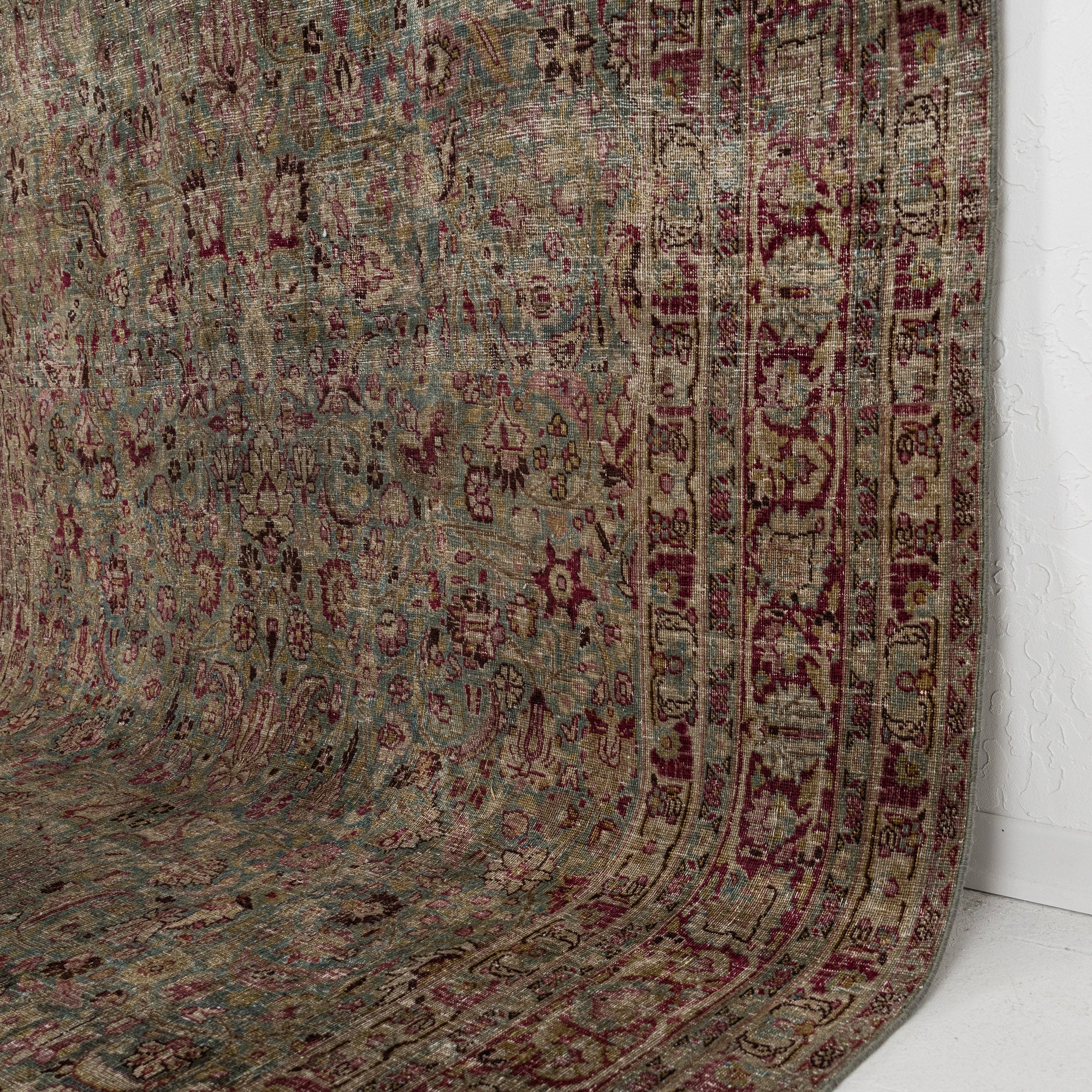 Vivessa - Handmade Turkish Rug, Rich in Tradition