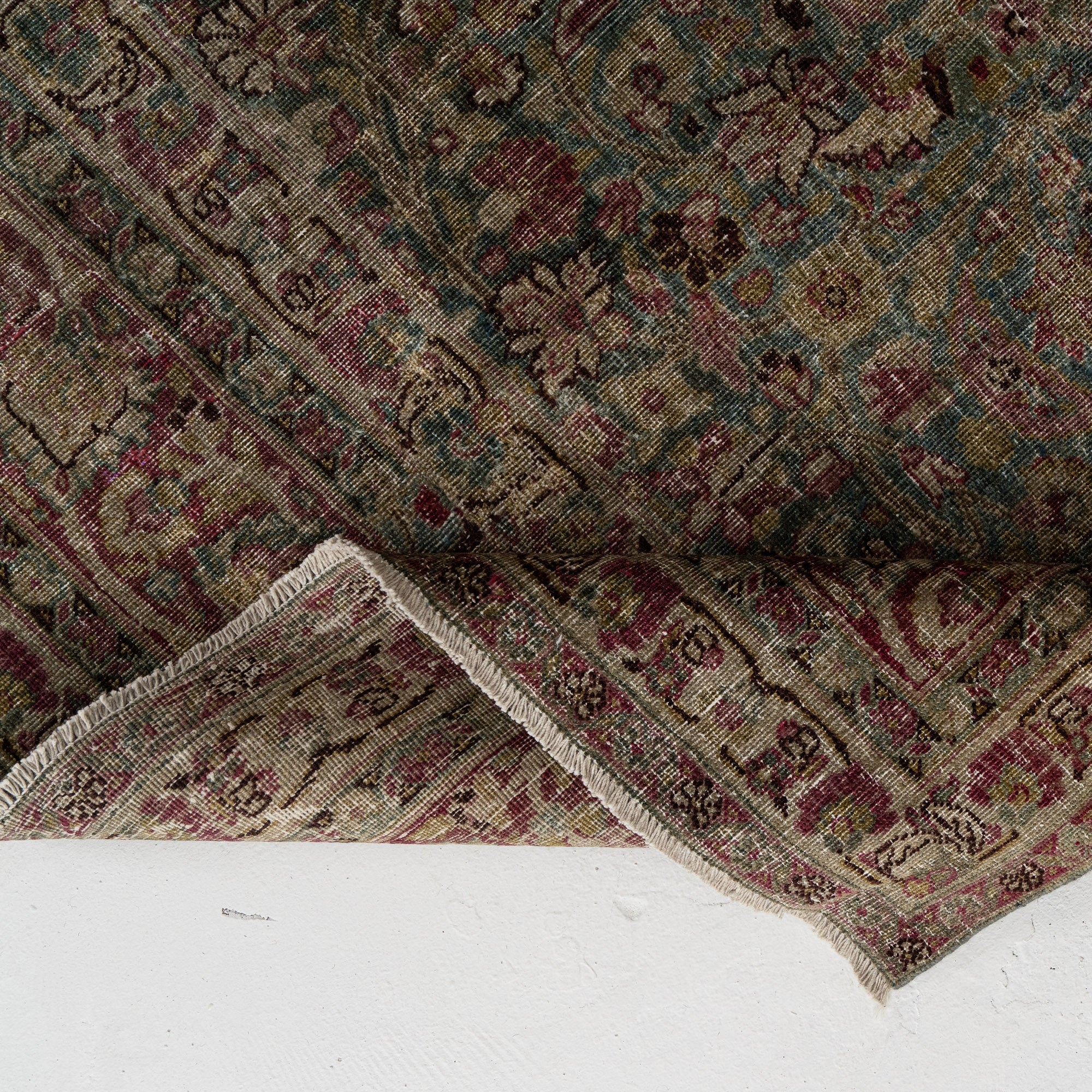 Vivessa - Living Room Rug, Elegant & Unique