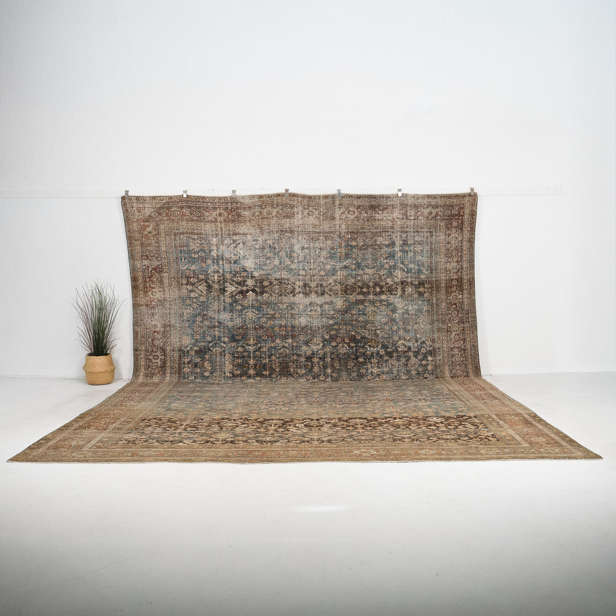 Ferisyn - Vintage Persian Area Rug