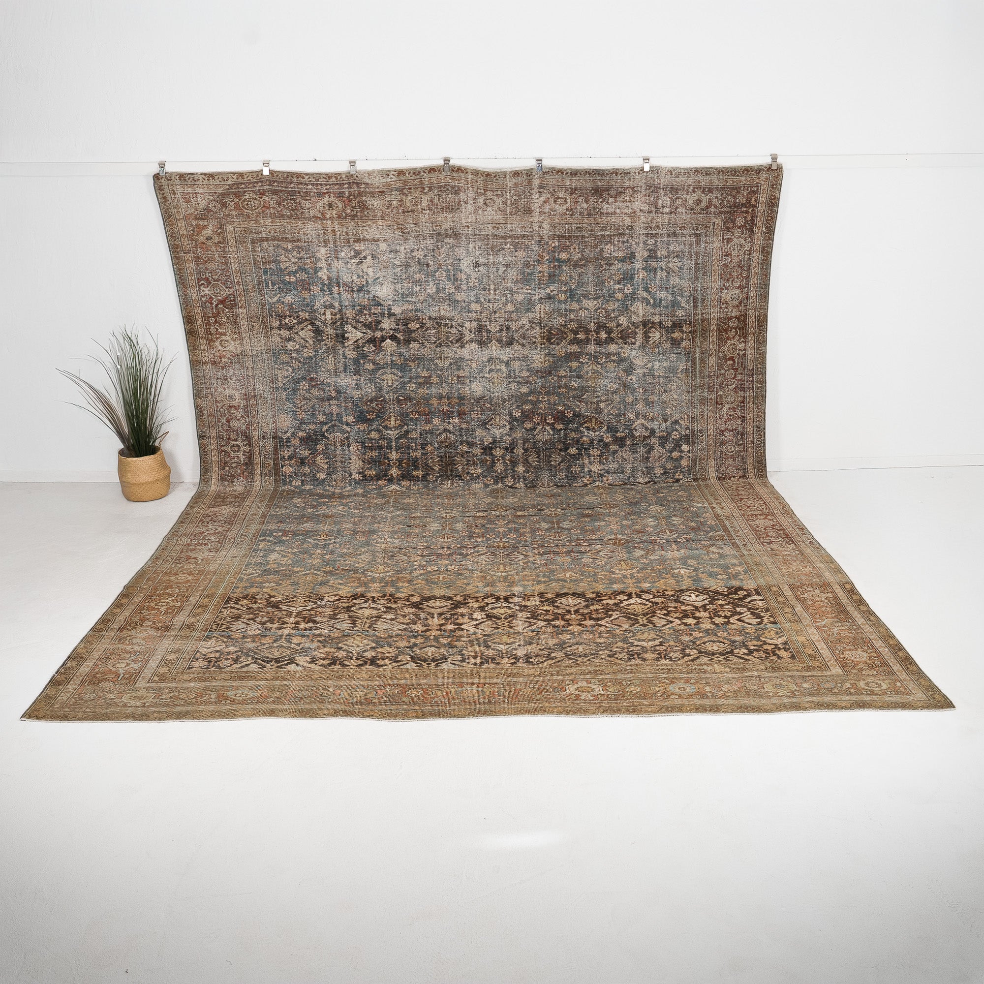 Ferisyn - Vintage Persian Area Rug