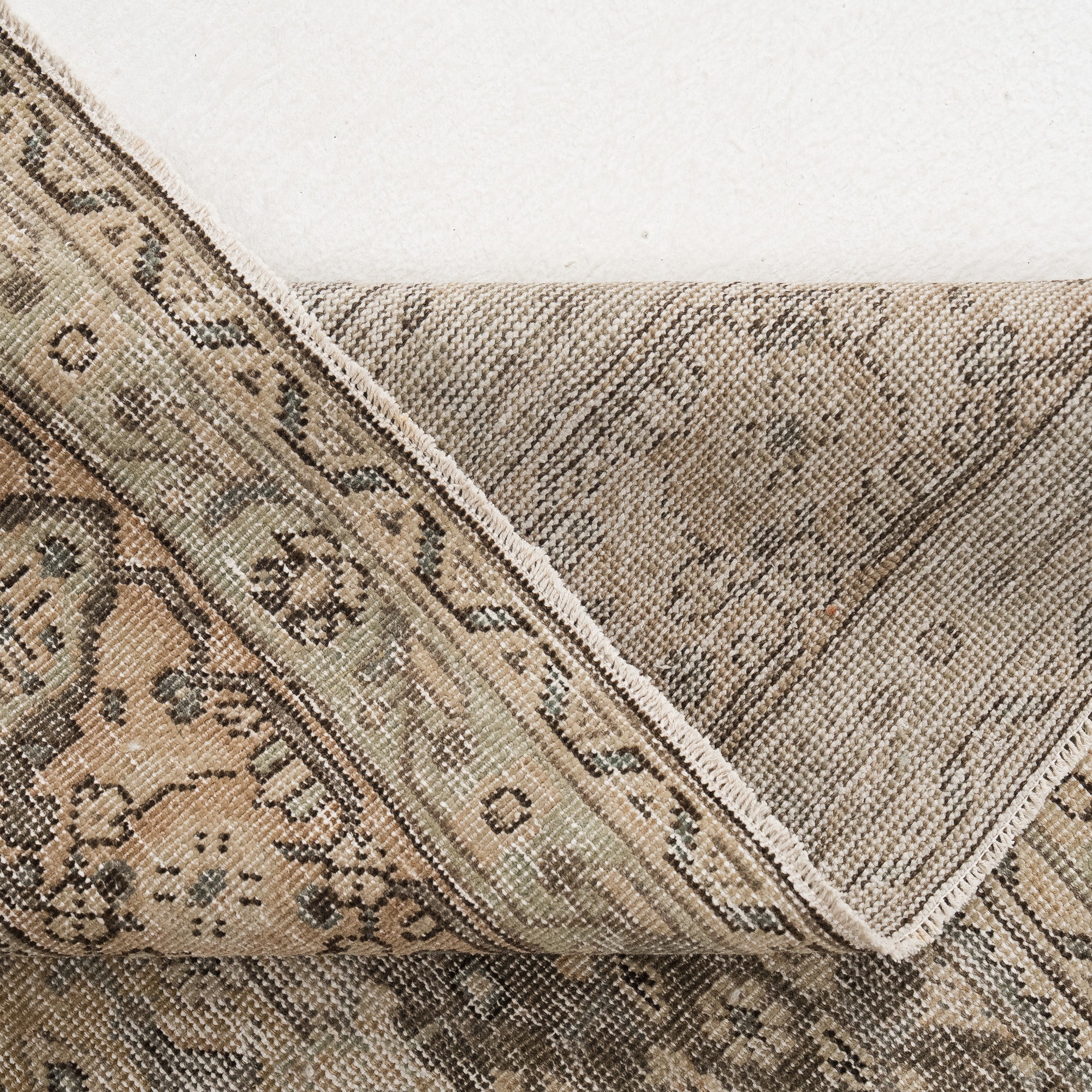 Zyrelia - Vintage Persian Area Rug