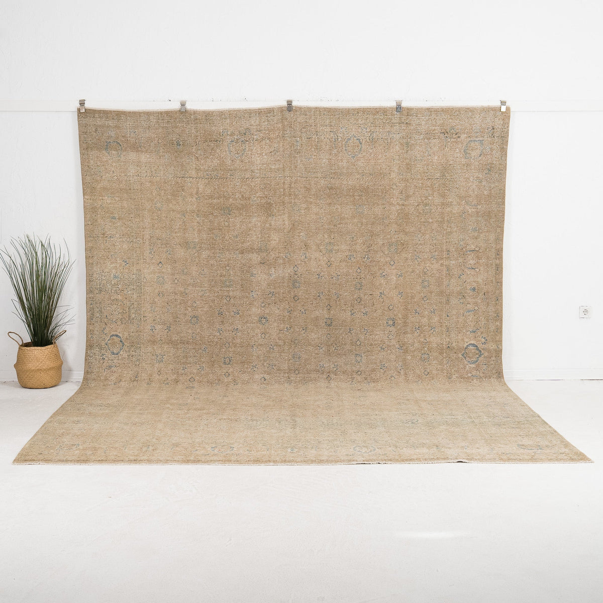 Lyramira - Vintage Persian Area Rug