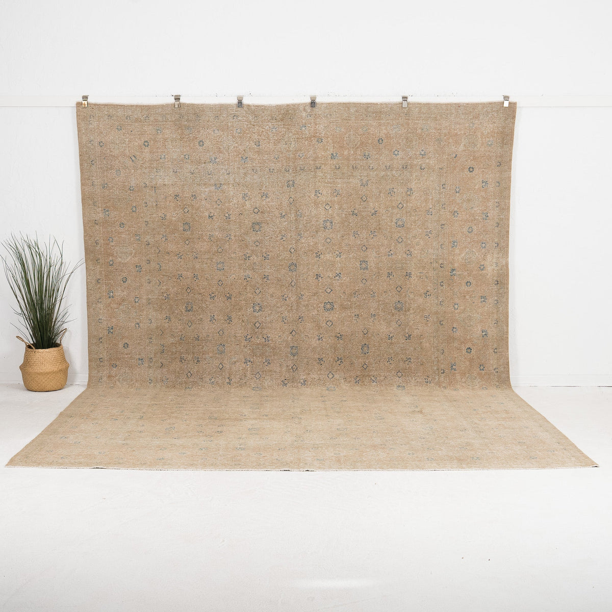 Velithra - Vintage Persian Area Rug