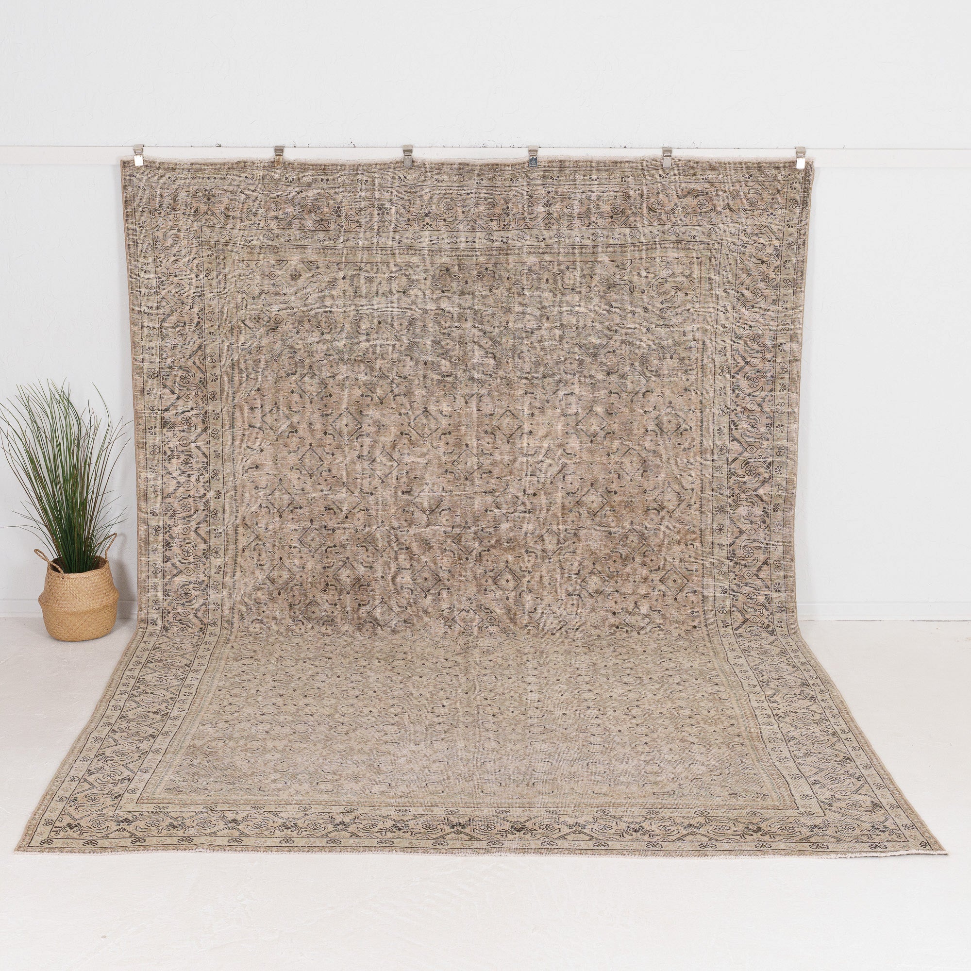 Belanaria - Vintage Persian Area Rug