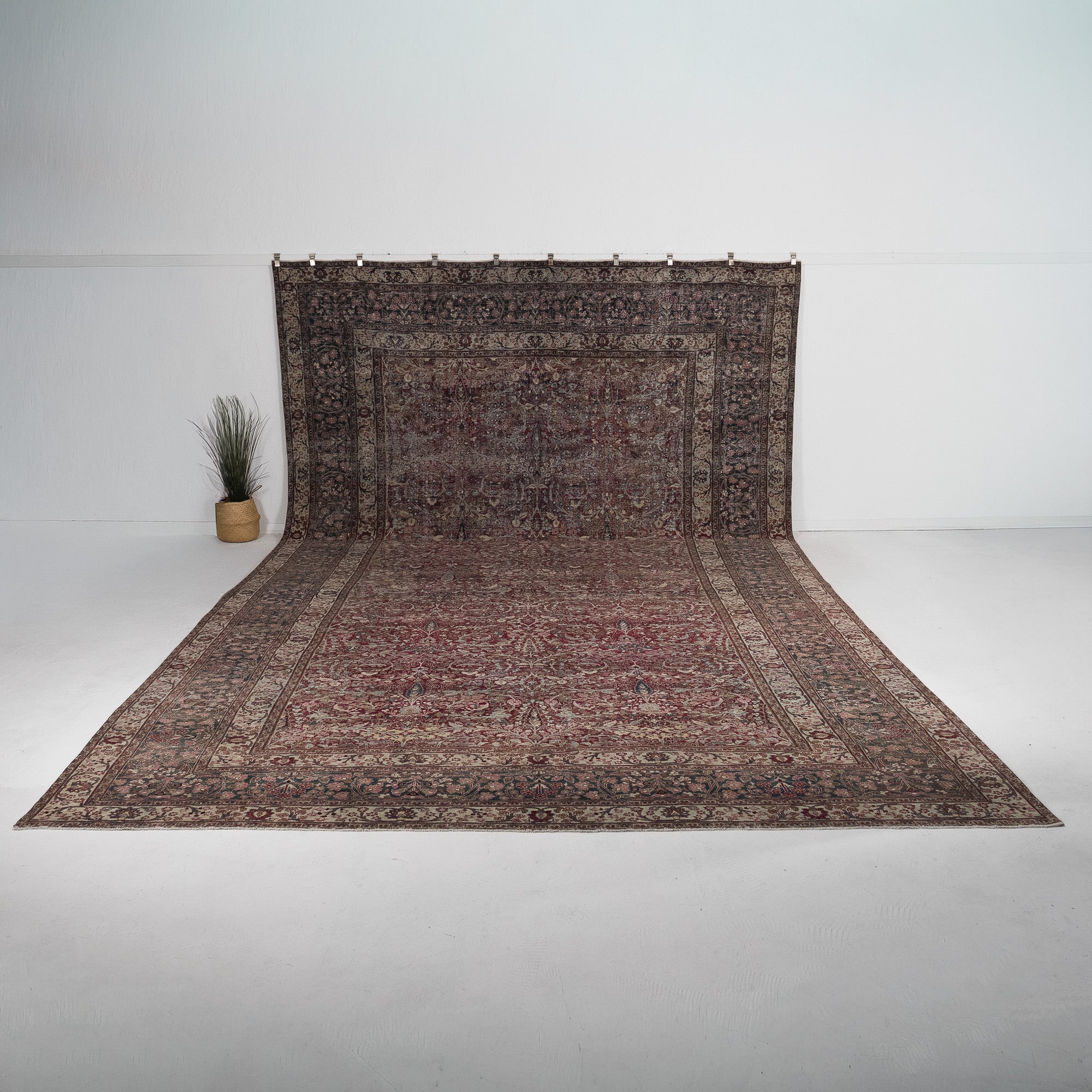 Orlienne - Vintage Persian Area Rug