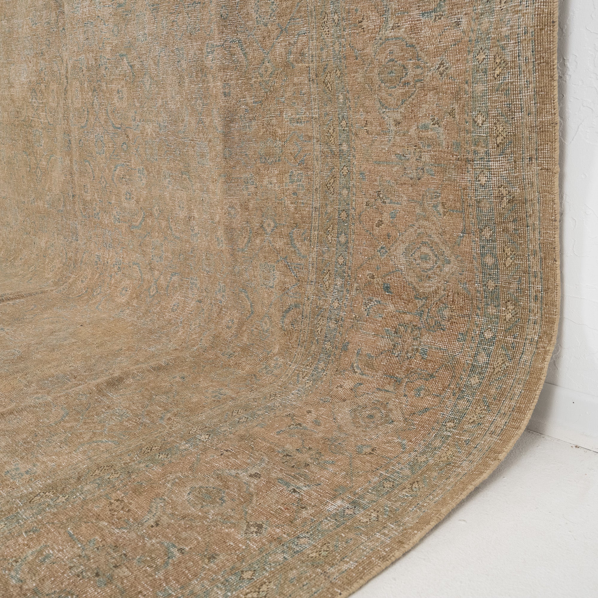 Valesyra - Vintage Persian Area Rug