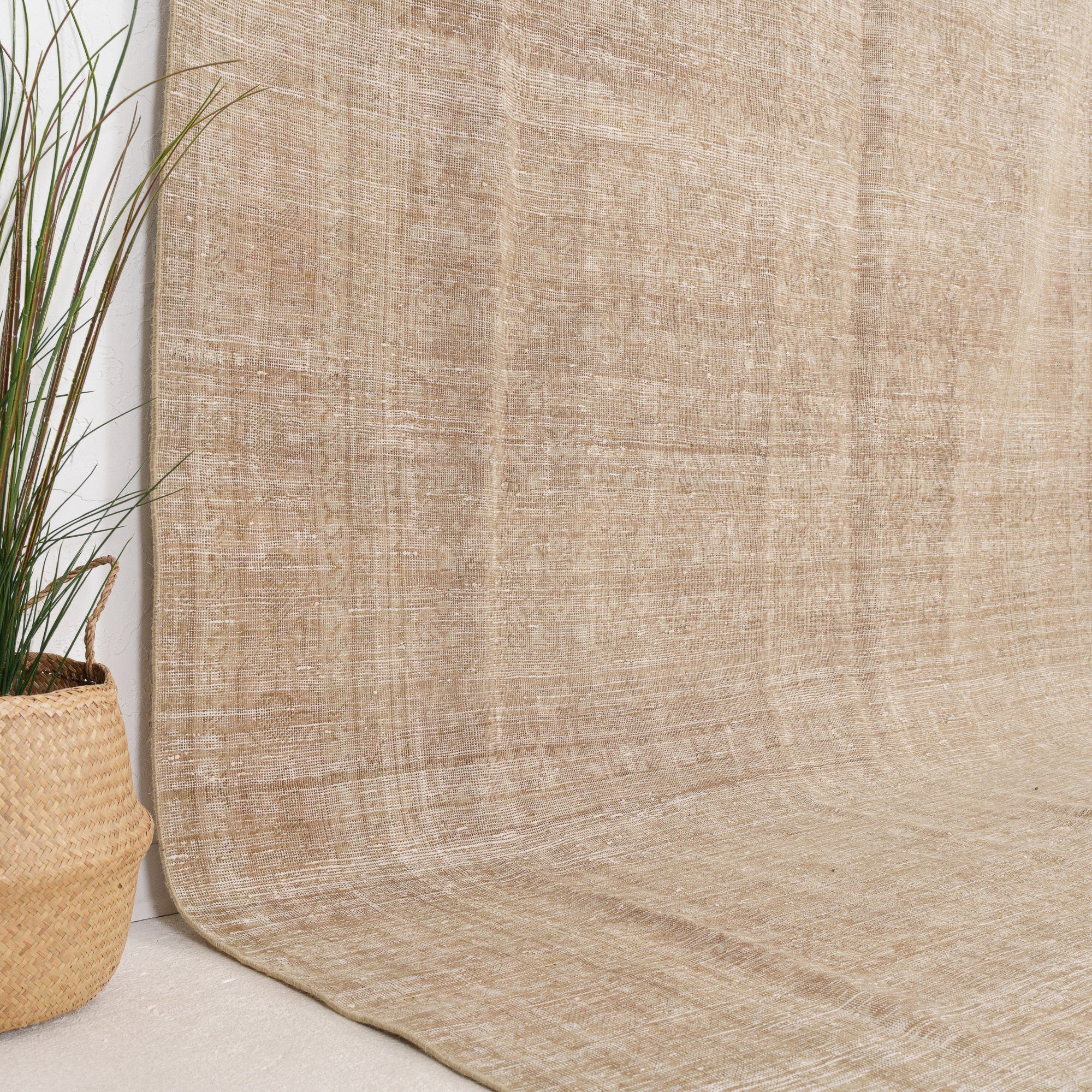 Areless - Vintage Persian Area Rug