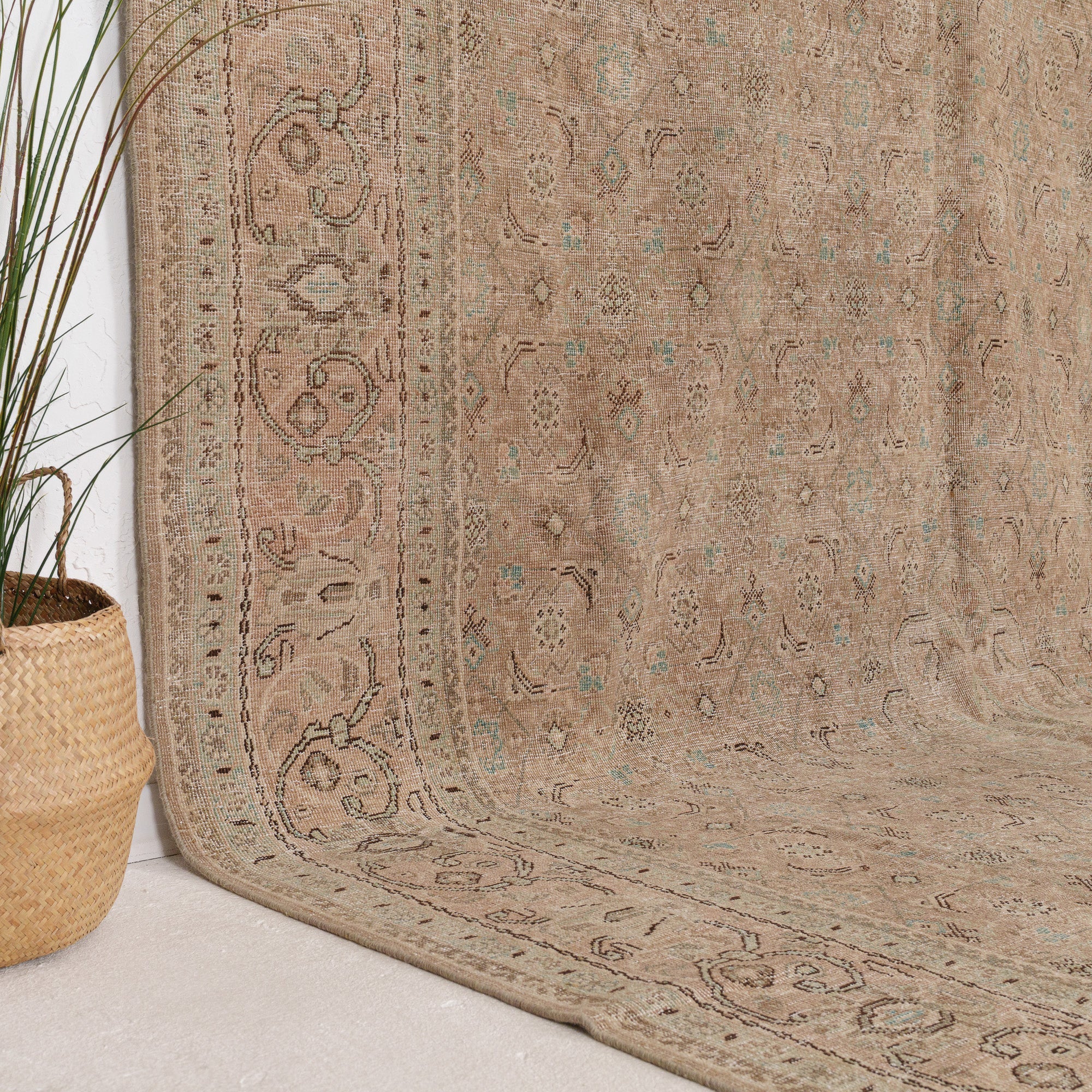 Belanara - Vintage Persian Area Rug