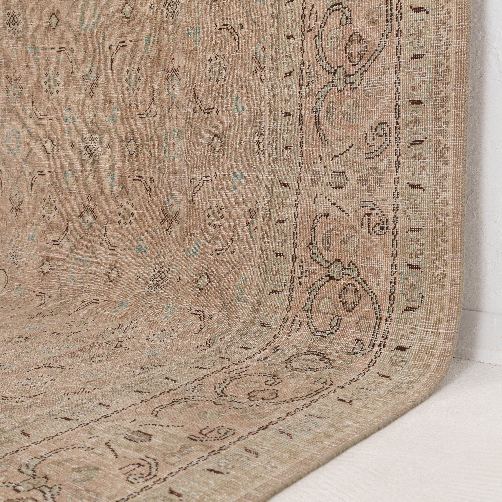 Belanara - Vintage Persian Area Rug