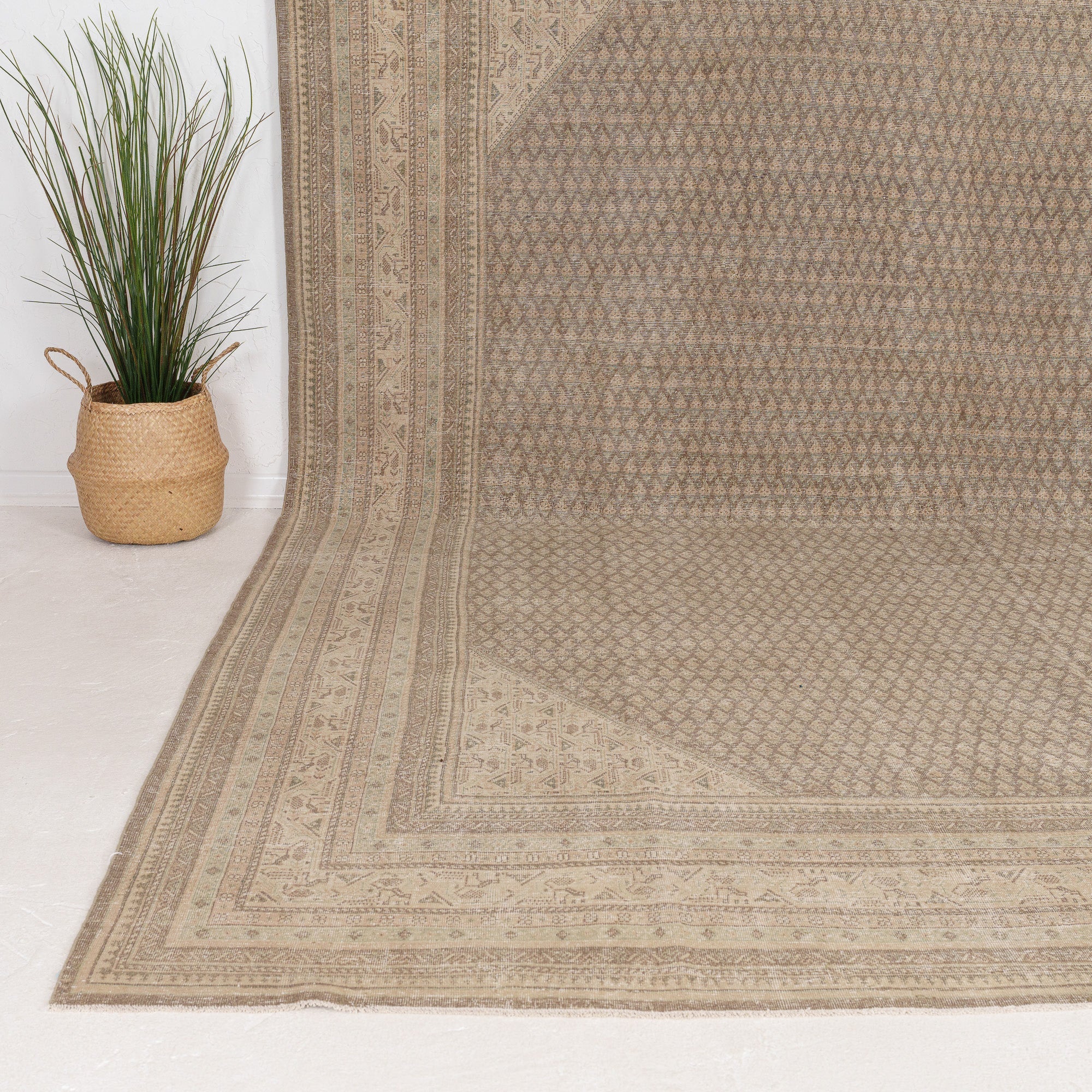 Belania - Vintage Persian Area Rug