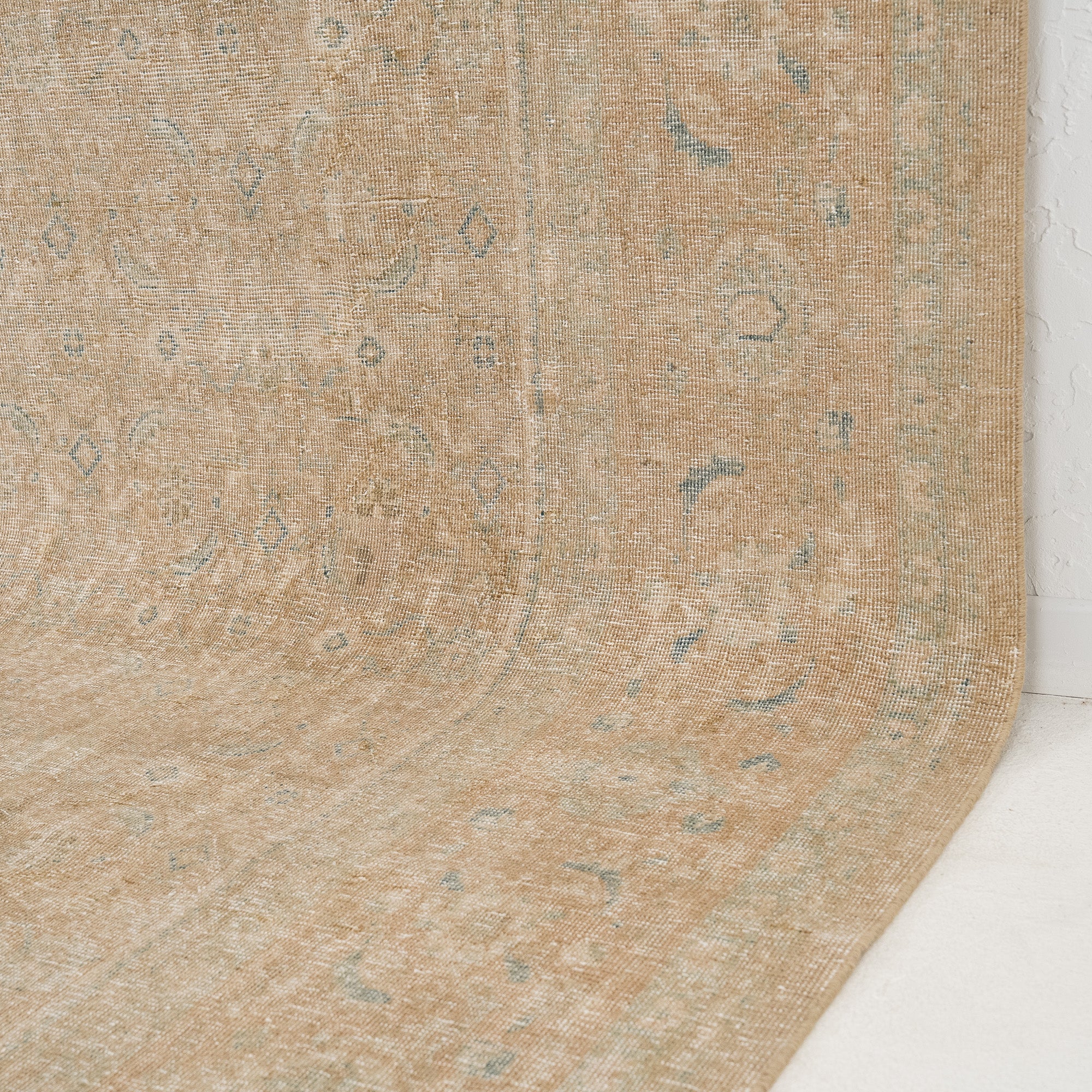 Caliryn - Vintage Persian Area Rug