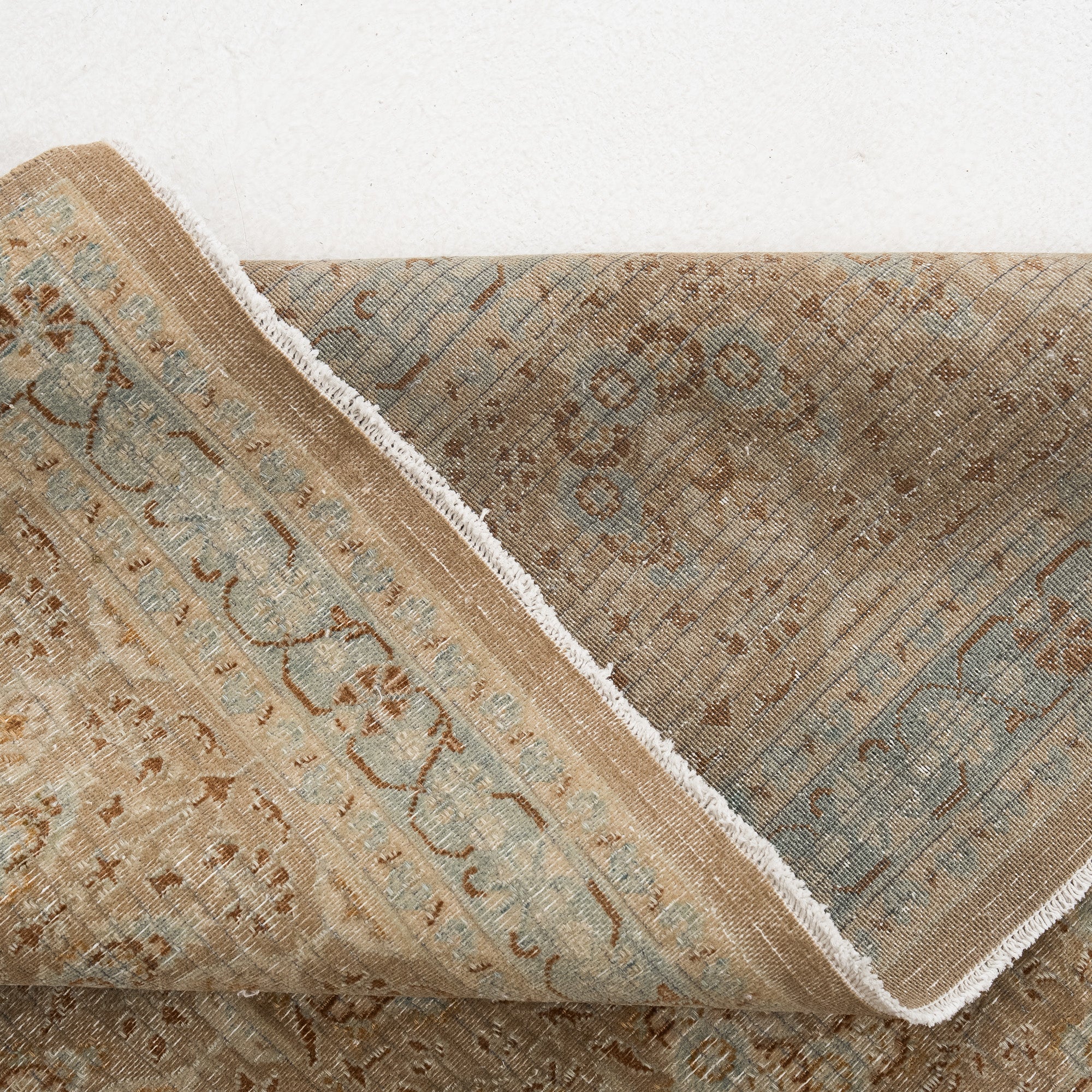 Selivra - Vintage Persian Area Rug