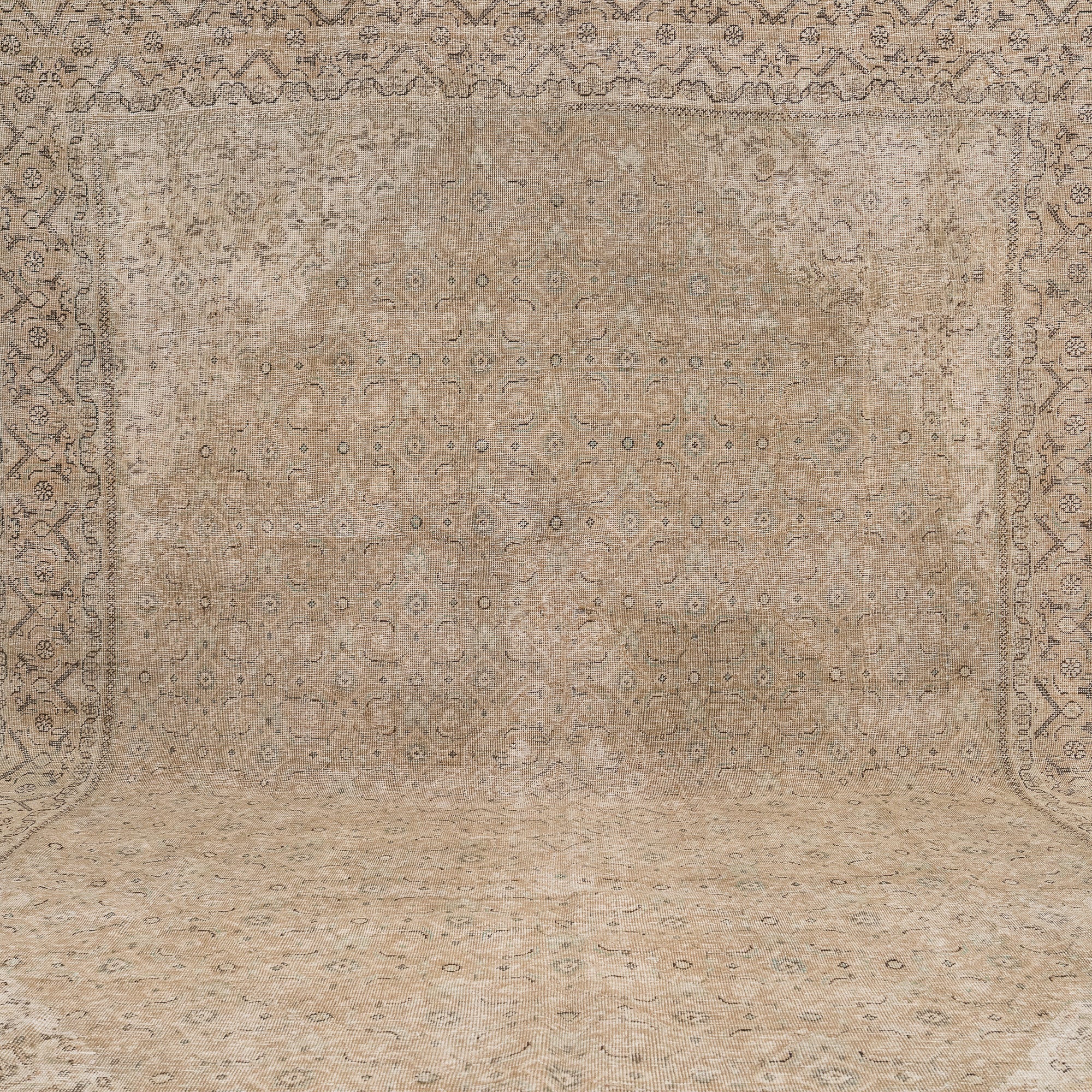 Yvaria - Vintage Persian Area Rug