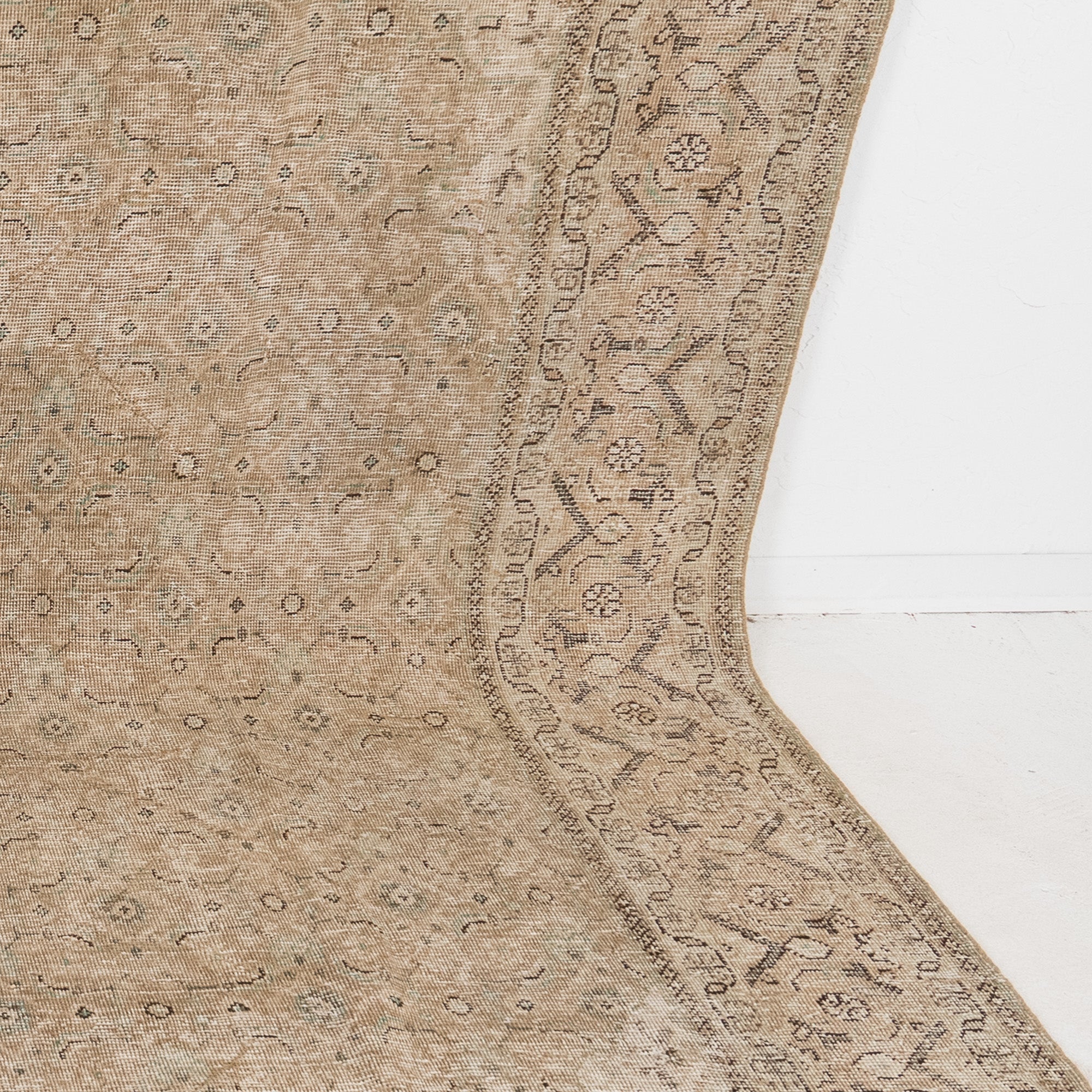 Yvaria - Vintage Persian Area Rug