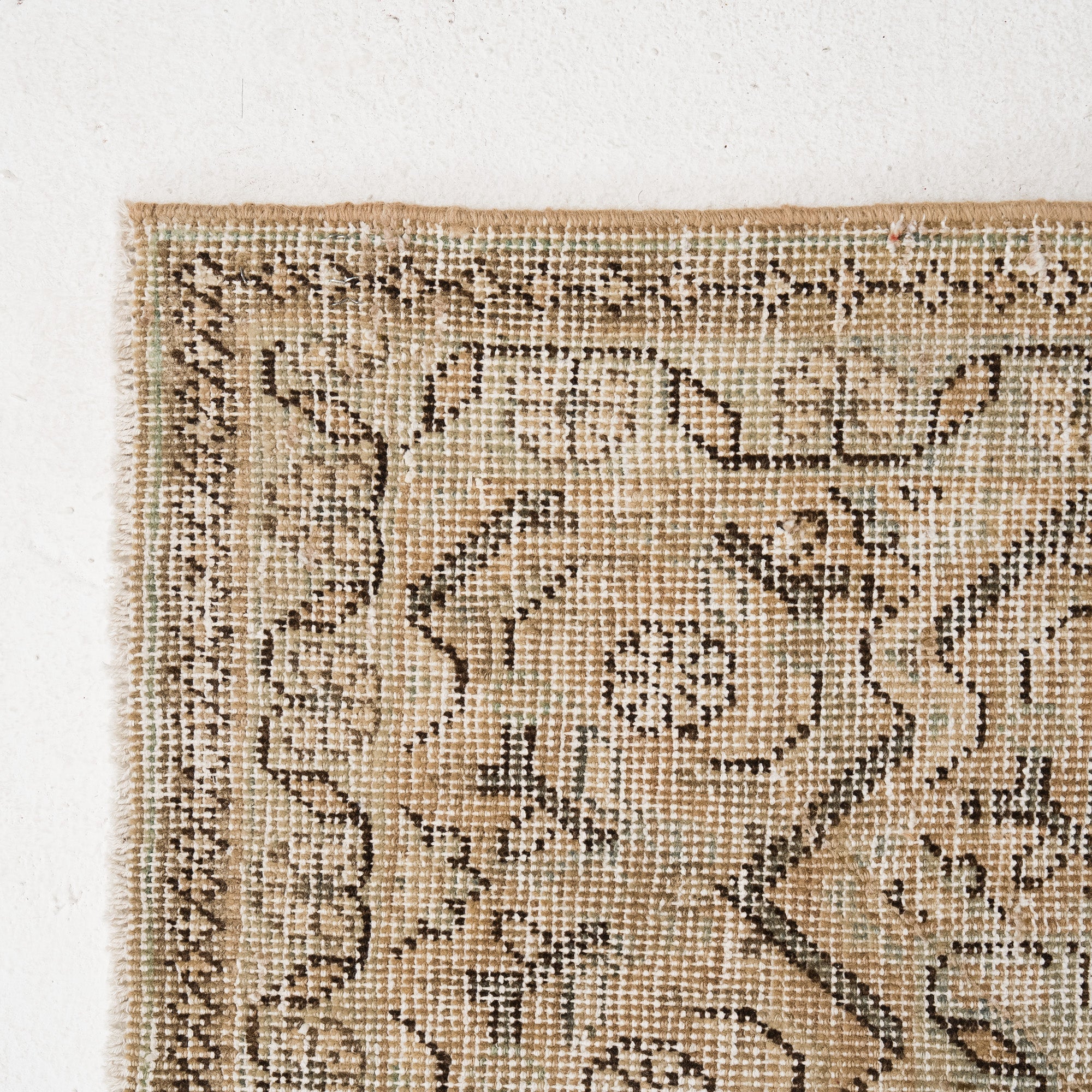 Zaerinella - Vintage Turkish Area Rug