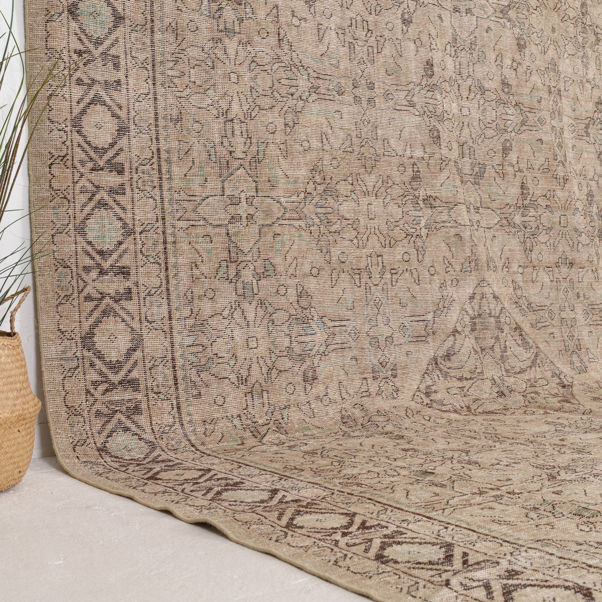 Areline - Vintage Persian Area Rug