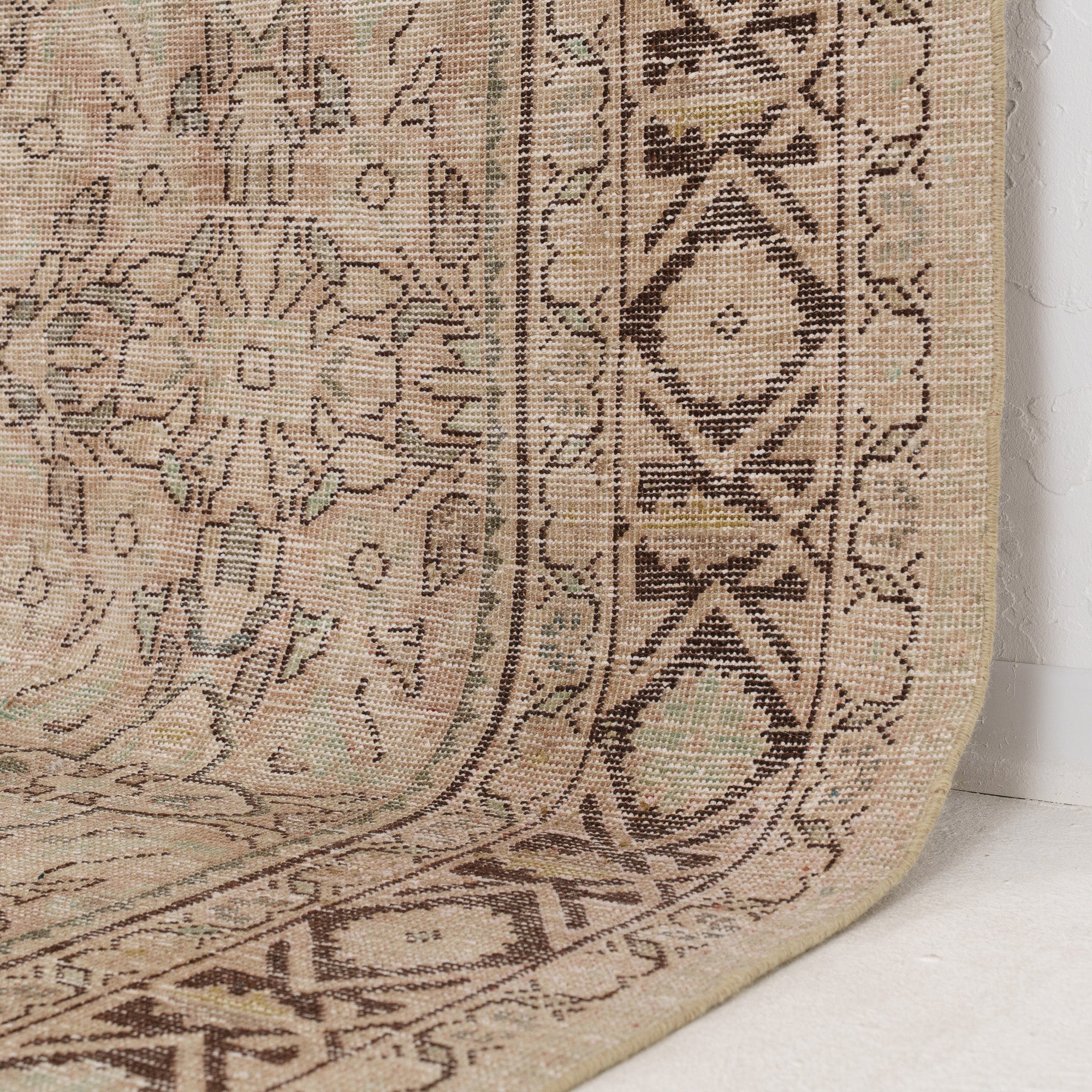 Areline - Vintage Persian Area Rug