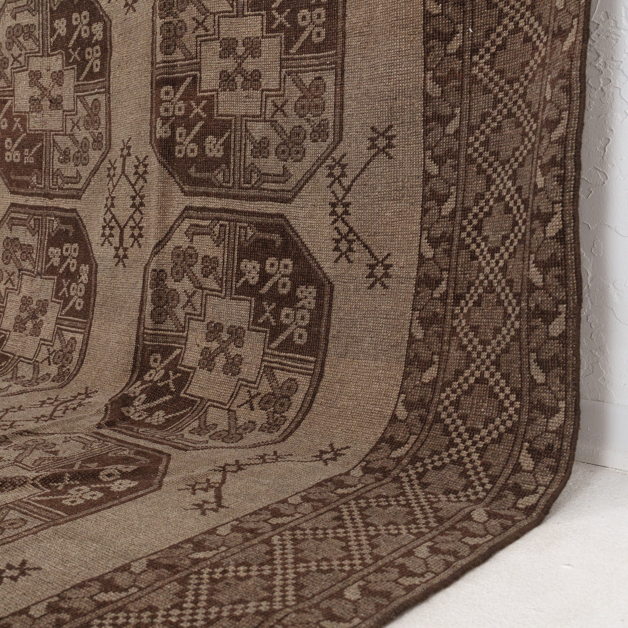 Caeliia - Vintage Persian Area Rug