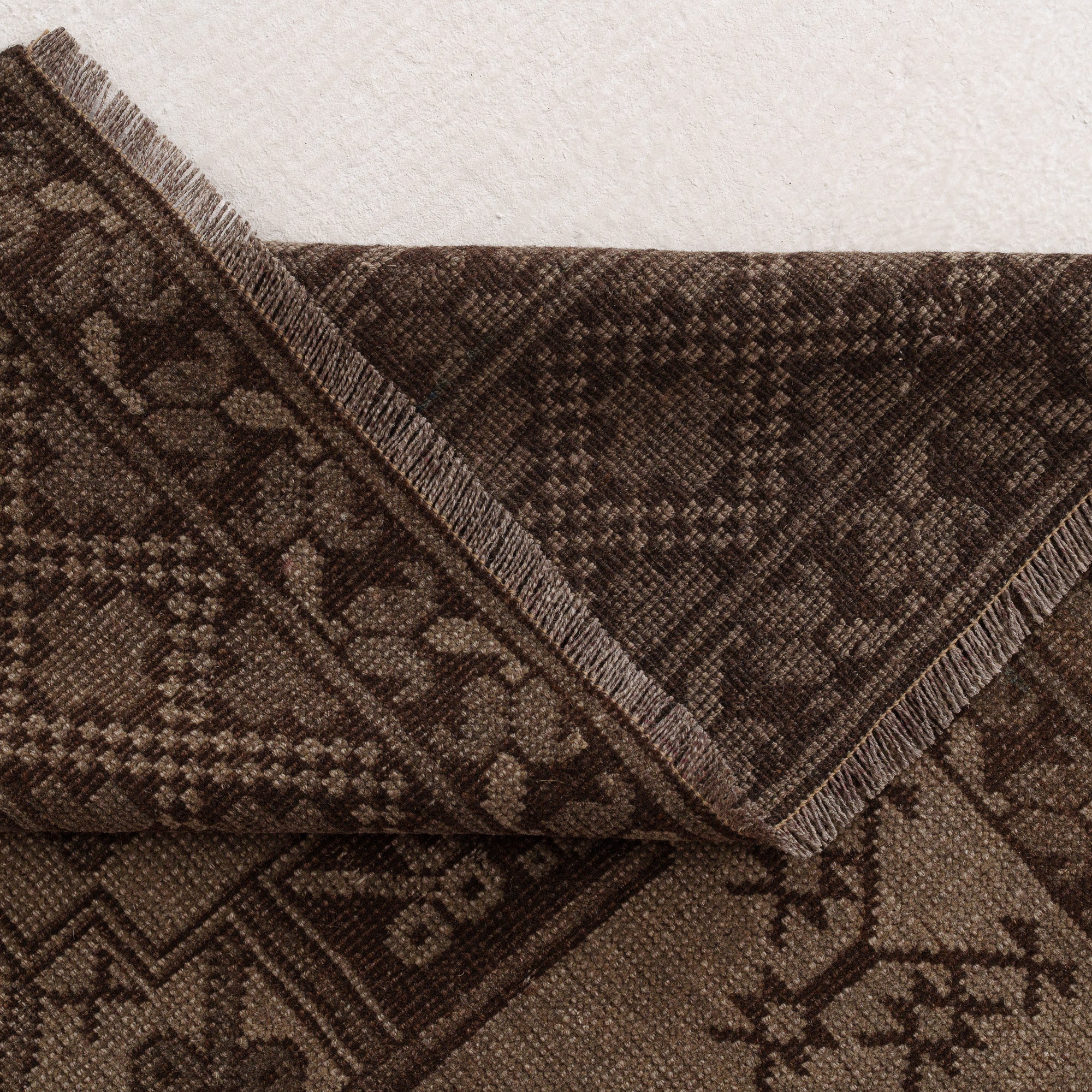 Caeliia - Vintage Persian Area Rug