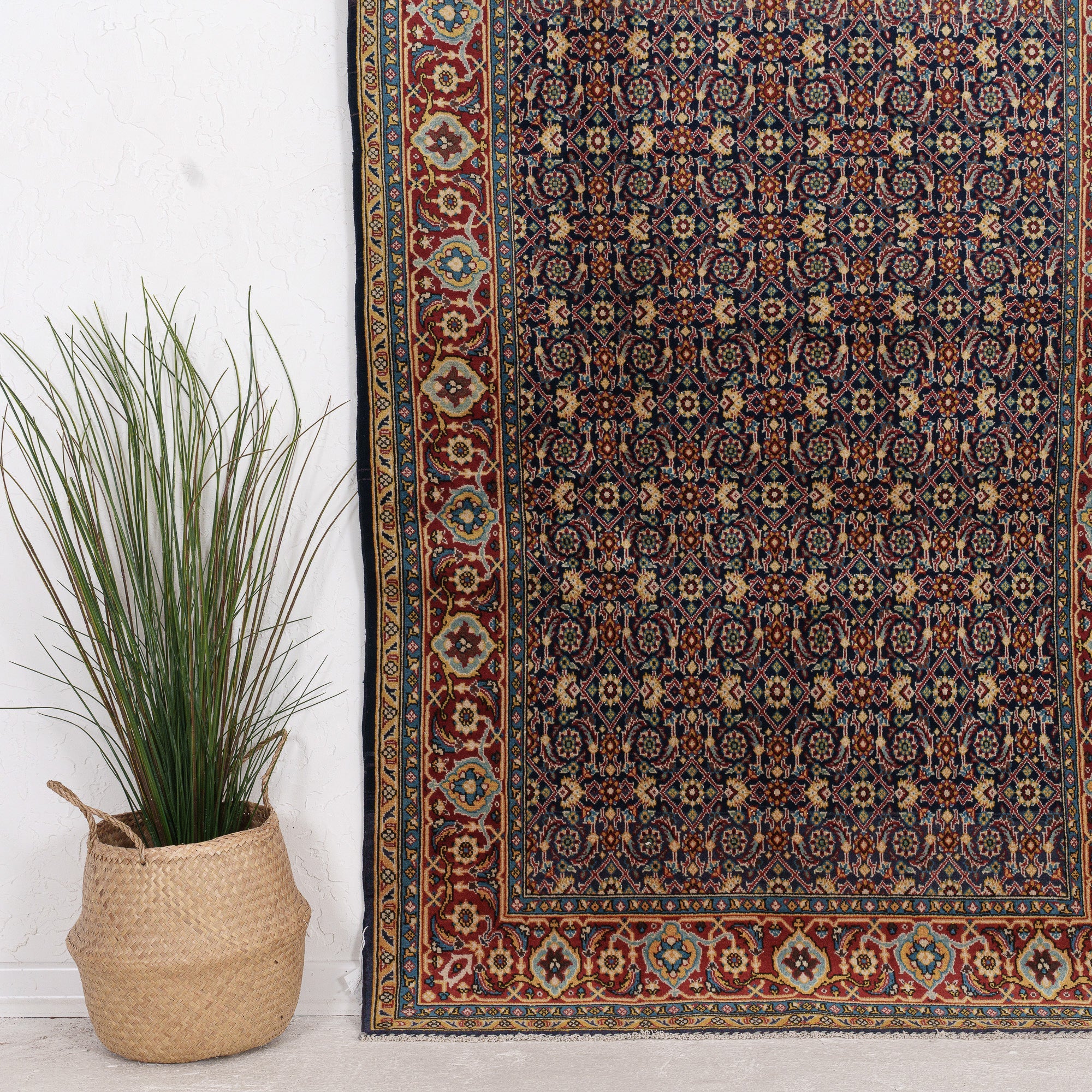 Naelisena - Vintage Persian Small Rug