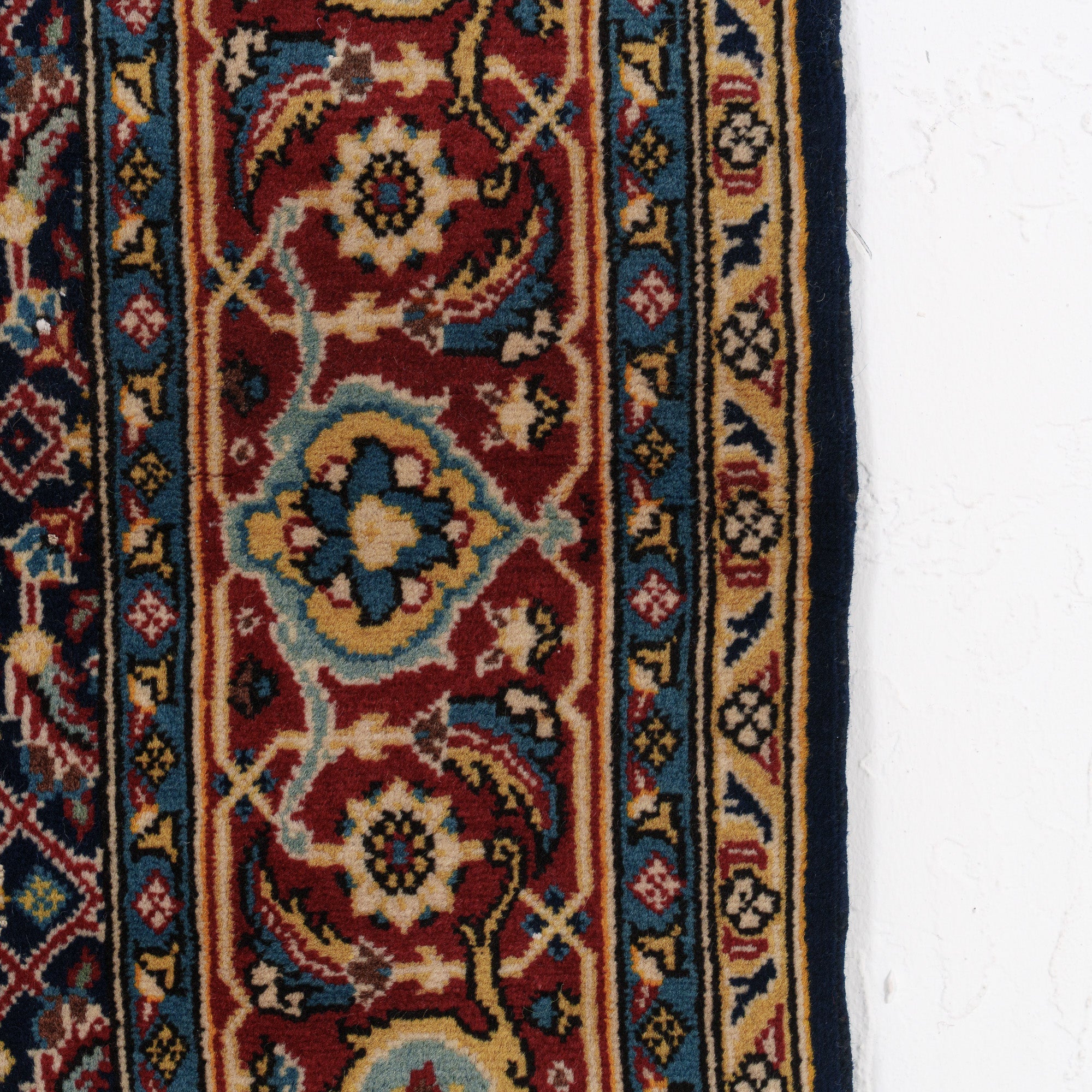 Naelisena - Vintage Persian Small Rug