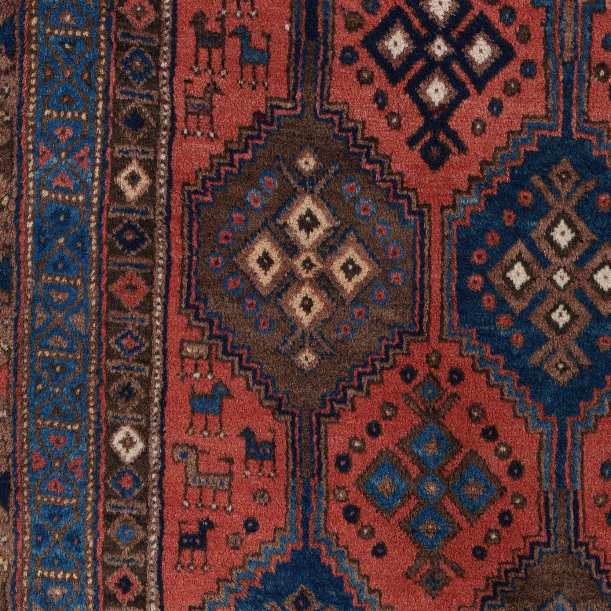 Laerisara - Vintage Persian Small Rug