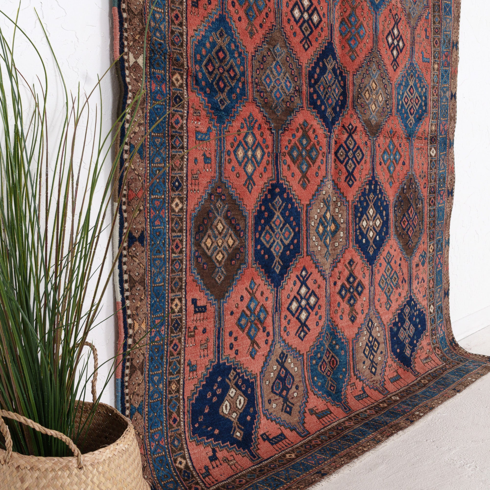 Laerisara - Vintage Persian Small Rug