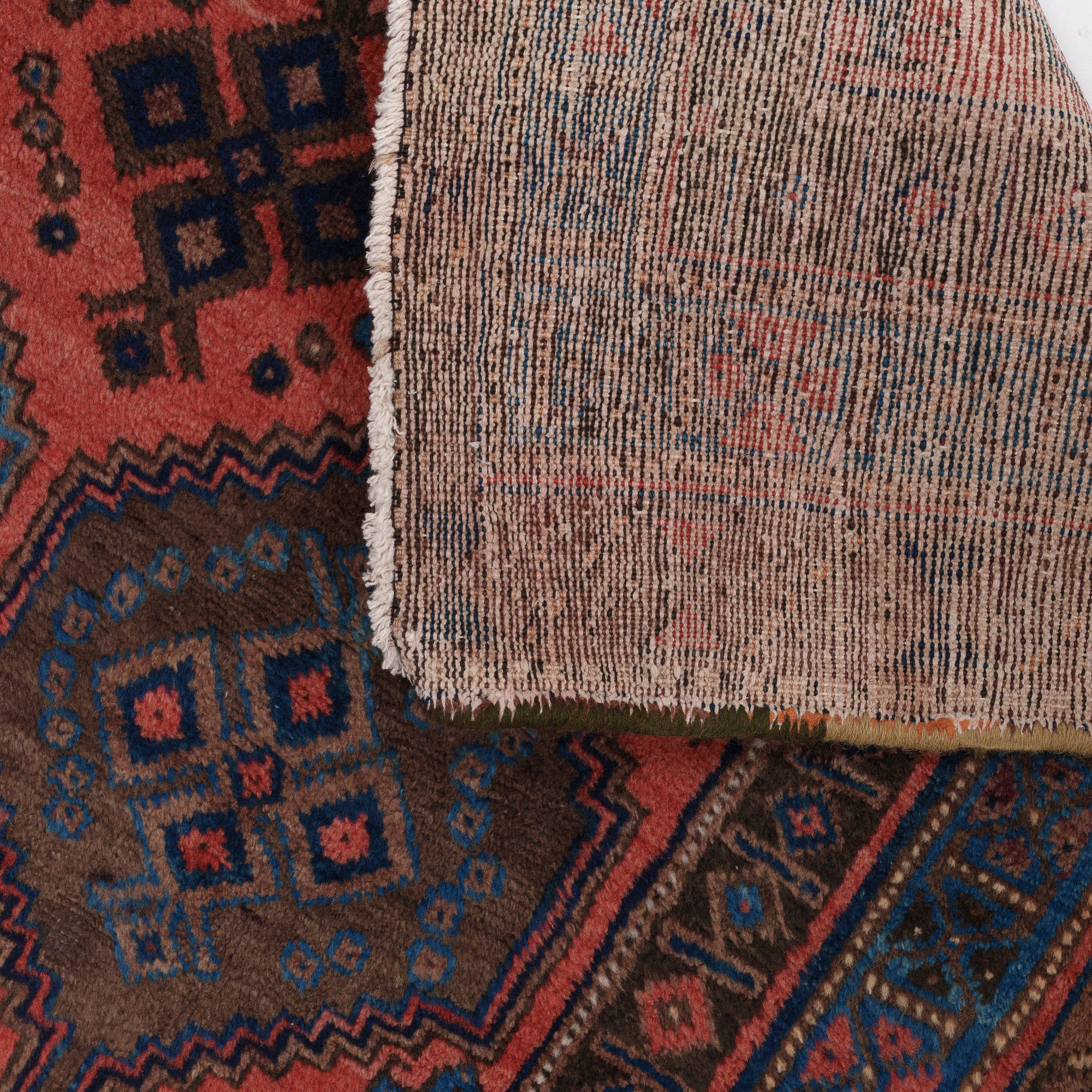 Laerisara - Vintage Persian Small Rug
