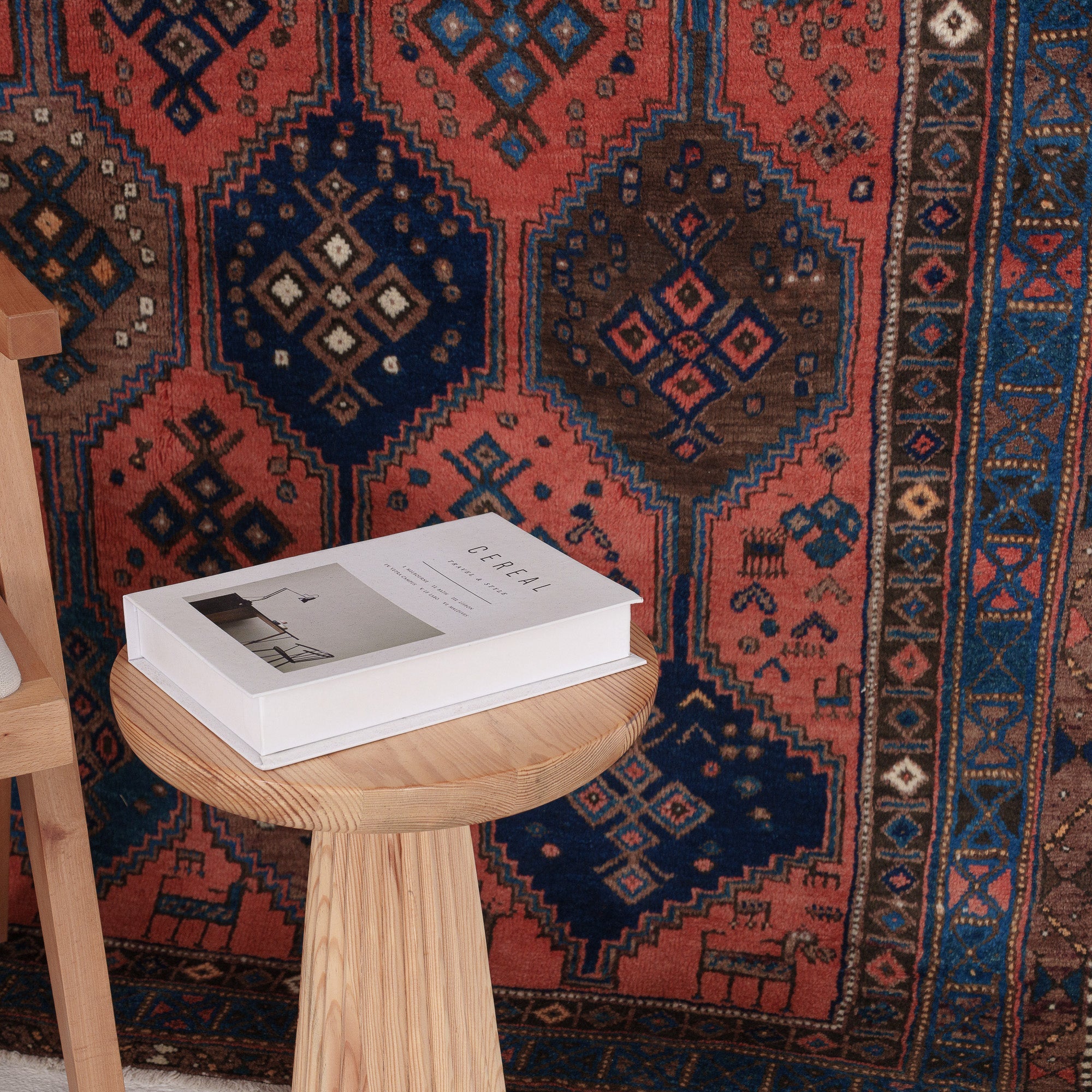 Laerisara - Vintage Persian Small Rug