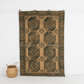 green vintage 5x7 area rug - perfect for the entryway, hallway, living room, kitchen, bedroom